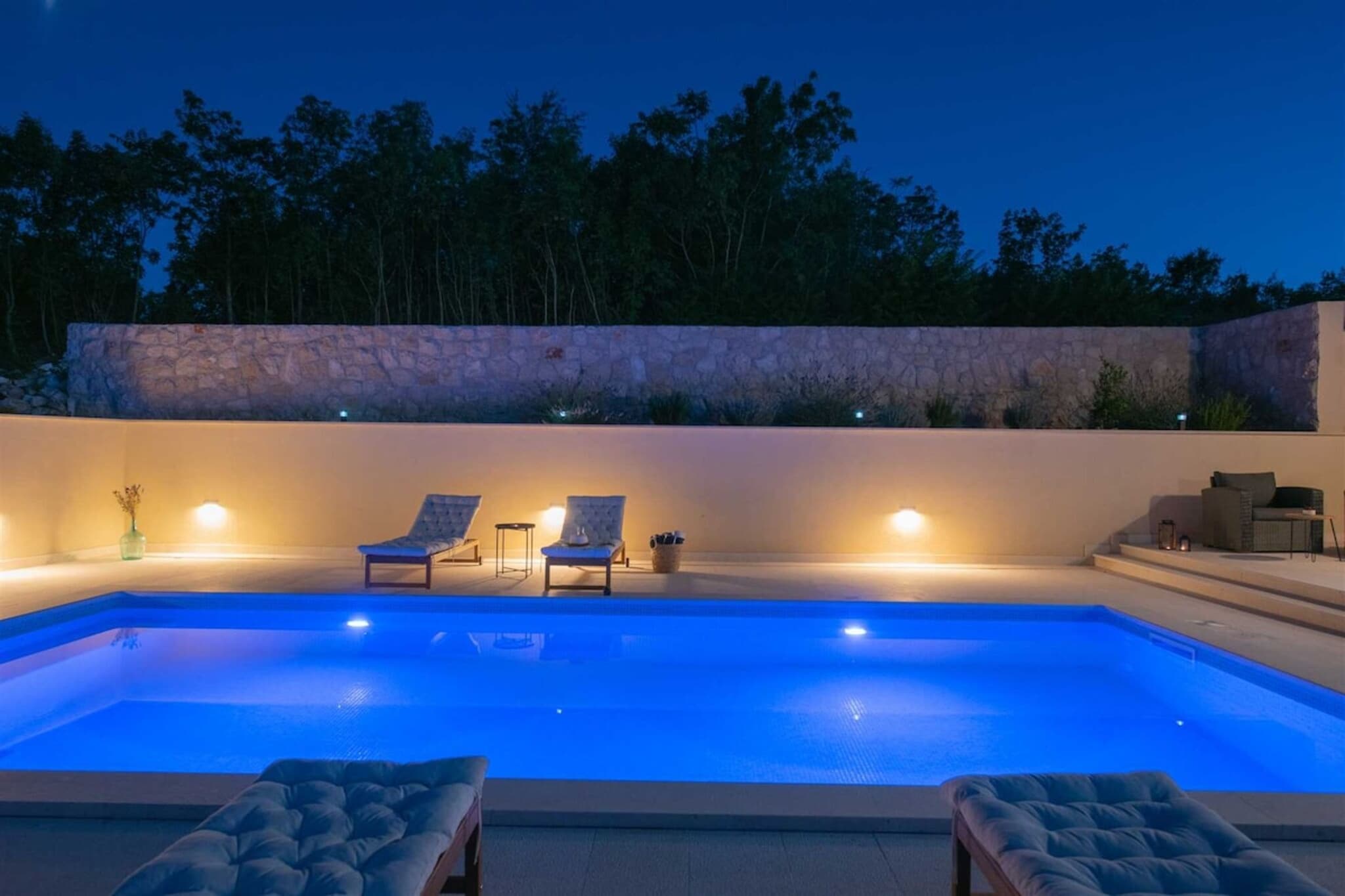 UNIQUE VILLA PIETRA-Schwimmbad