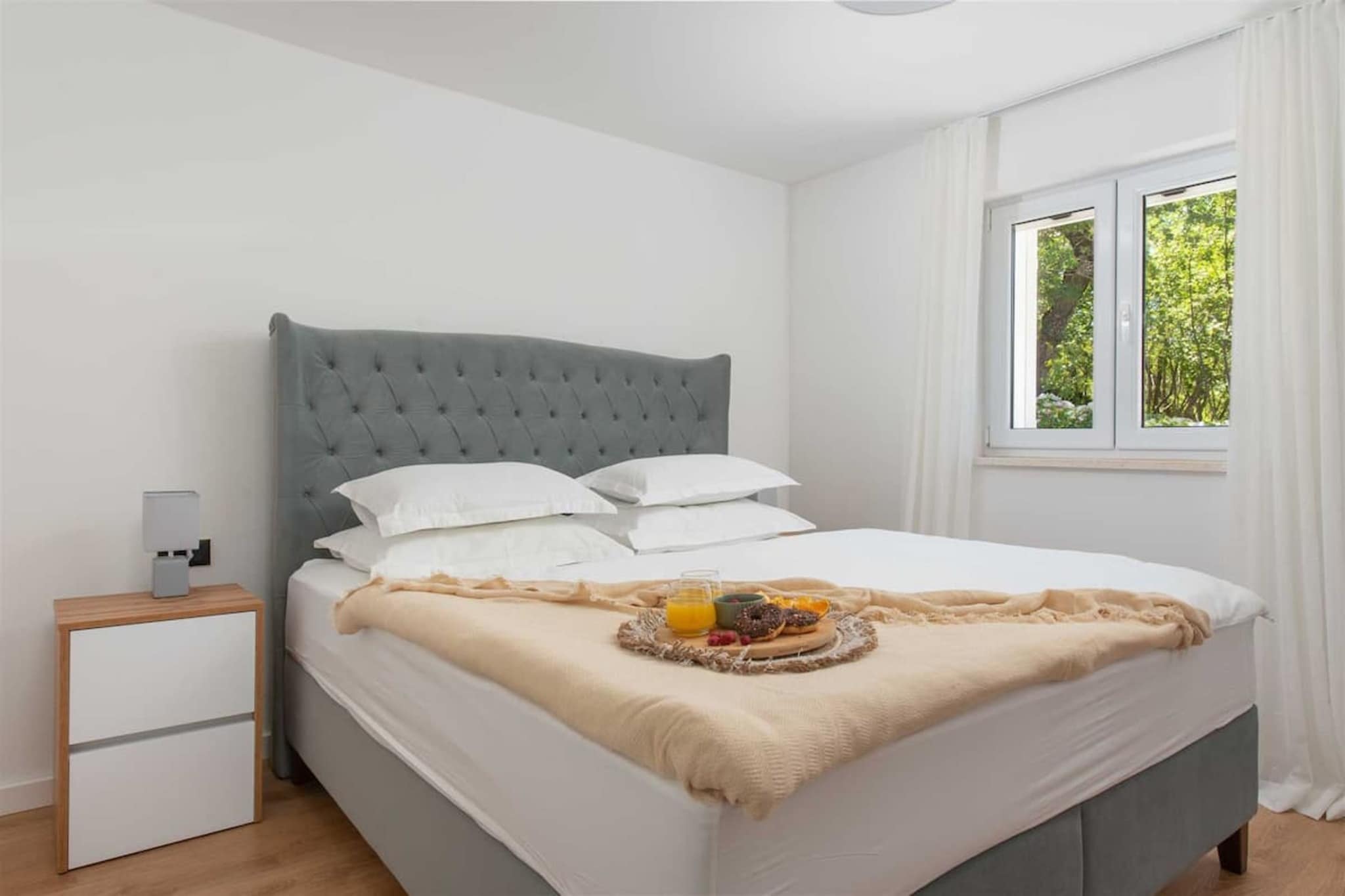 UNIQUE VILLA PIETRA-Schlafzimmer