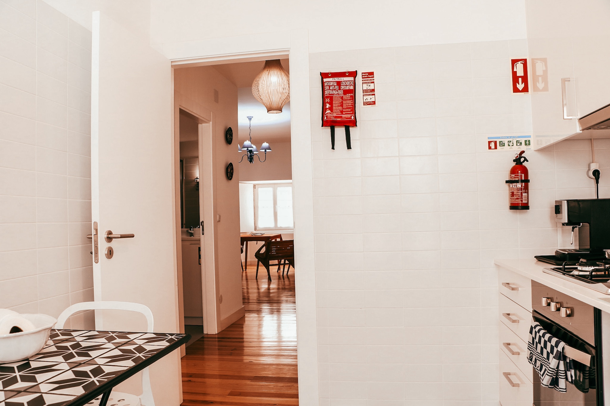 Kalathos House 2 with Terrace By Gt House-Keuken