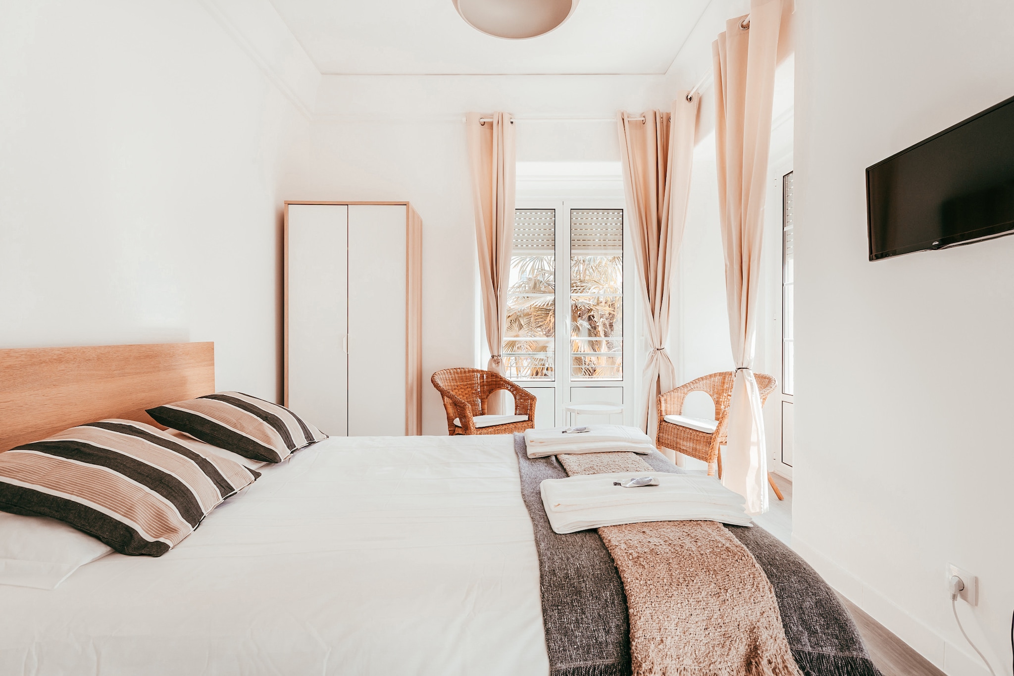 Lisbon 7Rooms By Gt House-Bedroom