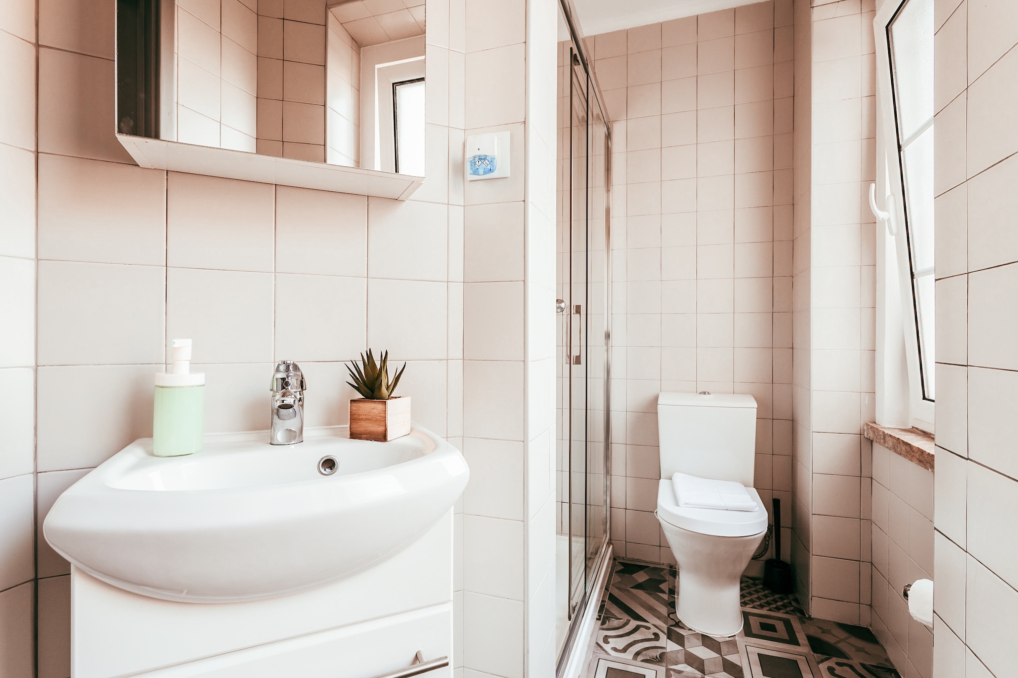 Lisbon 7Rooms By Gt House-Bathroom