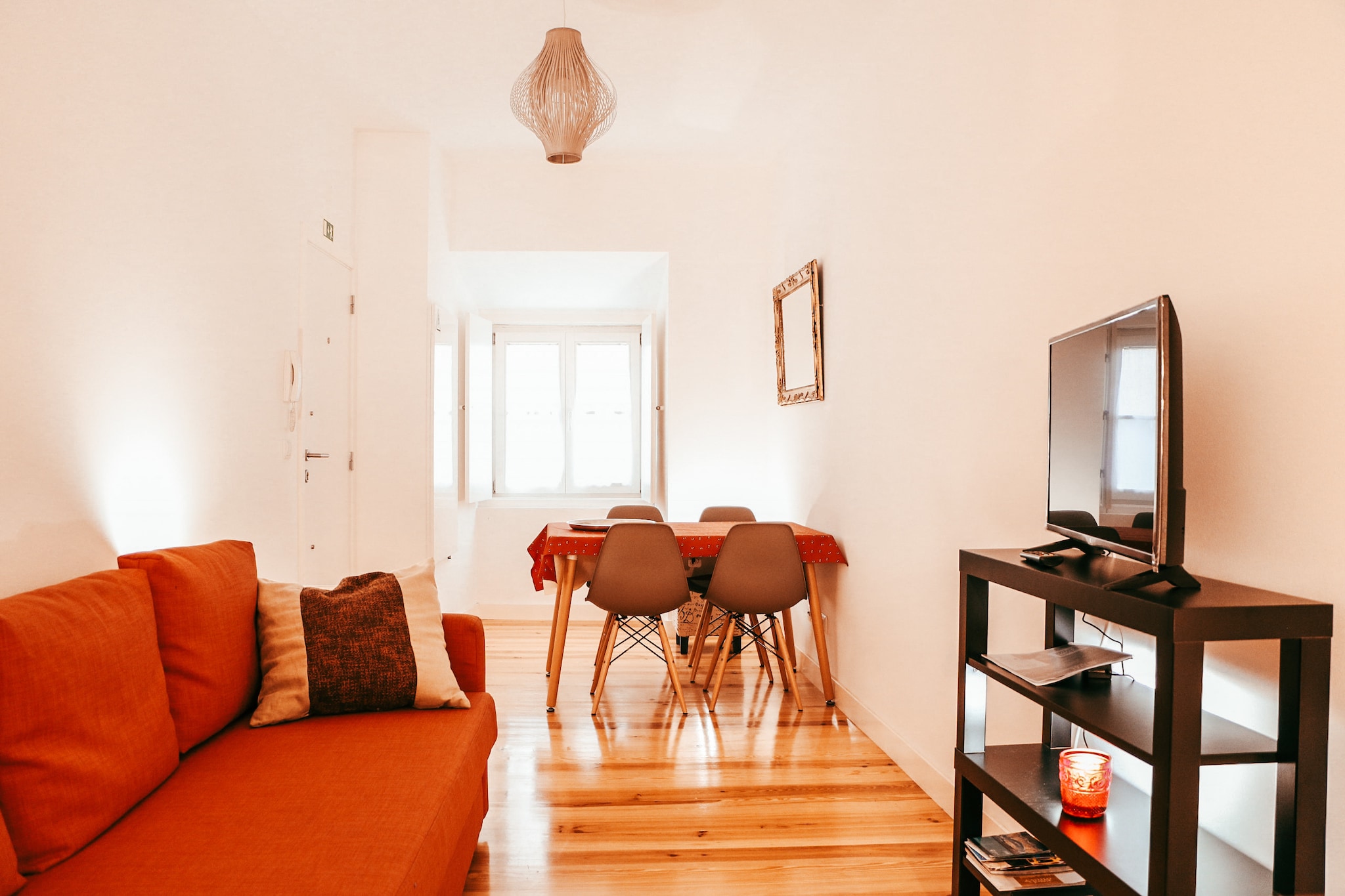 Kalathos House 1 with Terrace By Gt  House-Woonkamer