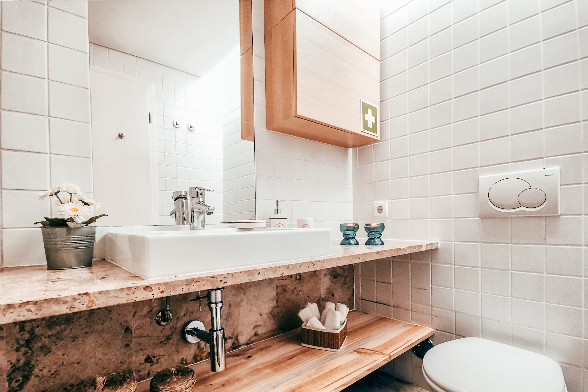 Bridge View with Balcony By Gt House-Badkamer