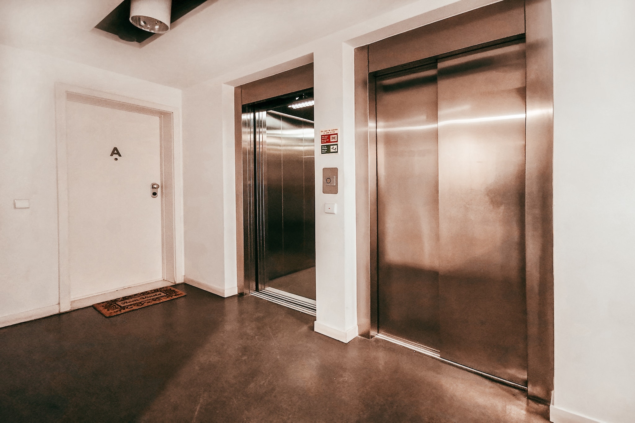 Bridge View with Balcony By Gt House-Hal-ontvangst