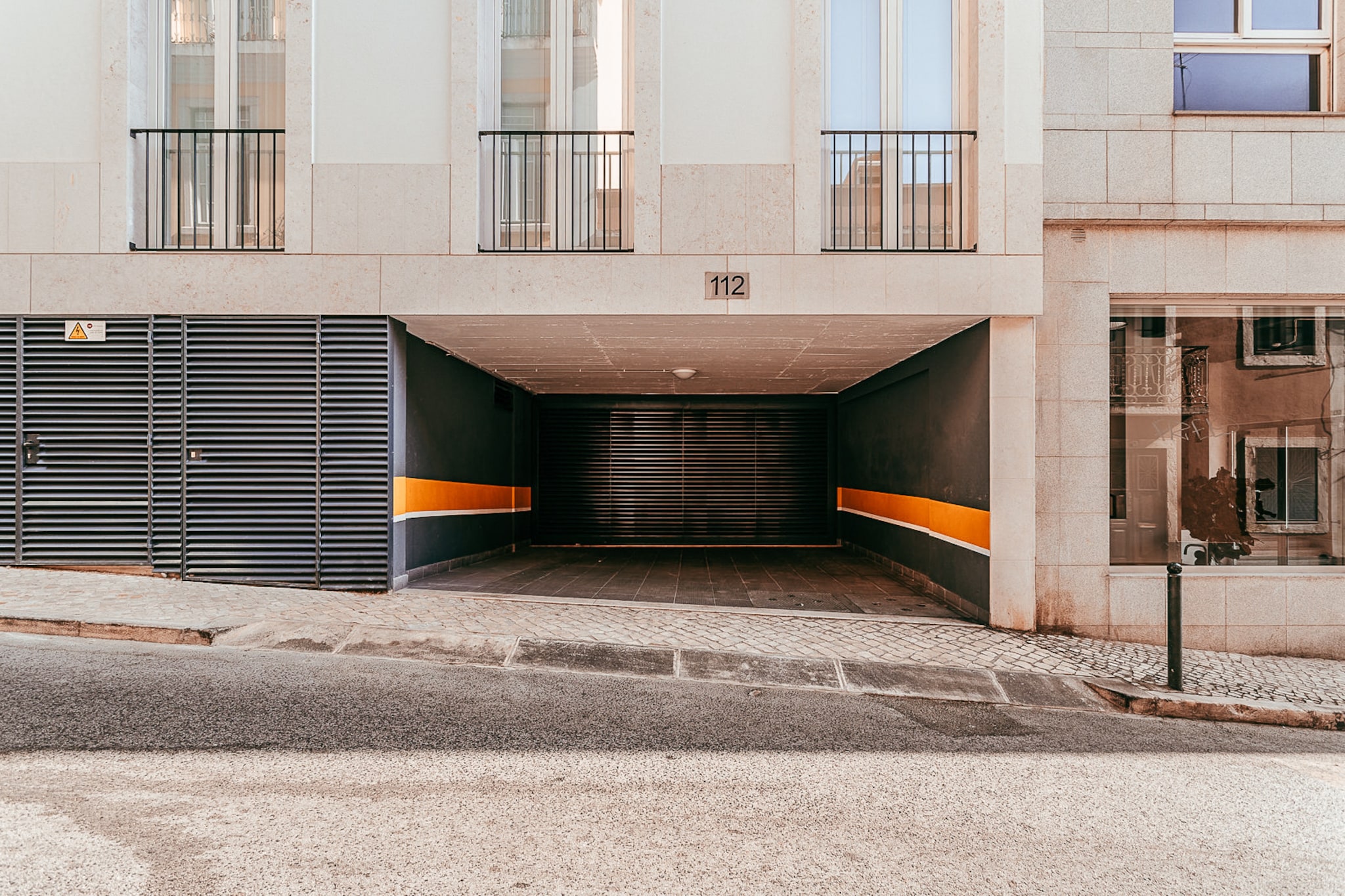 Elegant & Sophisticated Campo Ourique by GT House-Image-tags.garage