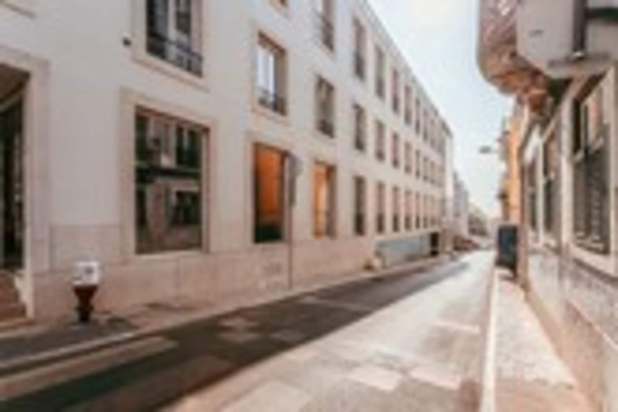 Elegant & Sophisticated Campo Ourique by GT House-Außenbereich Sommer