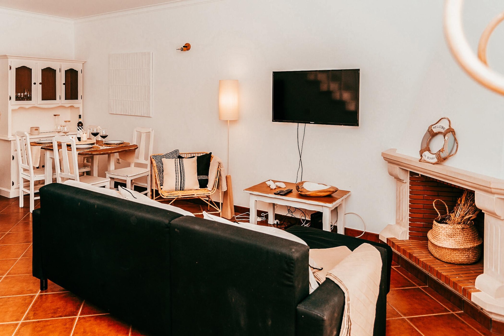 Altura Beach Villa by GT House