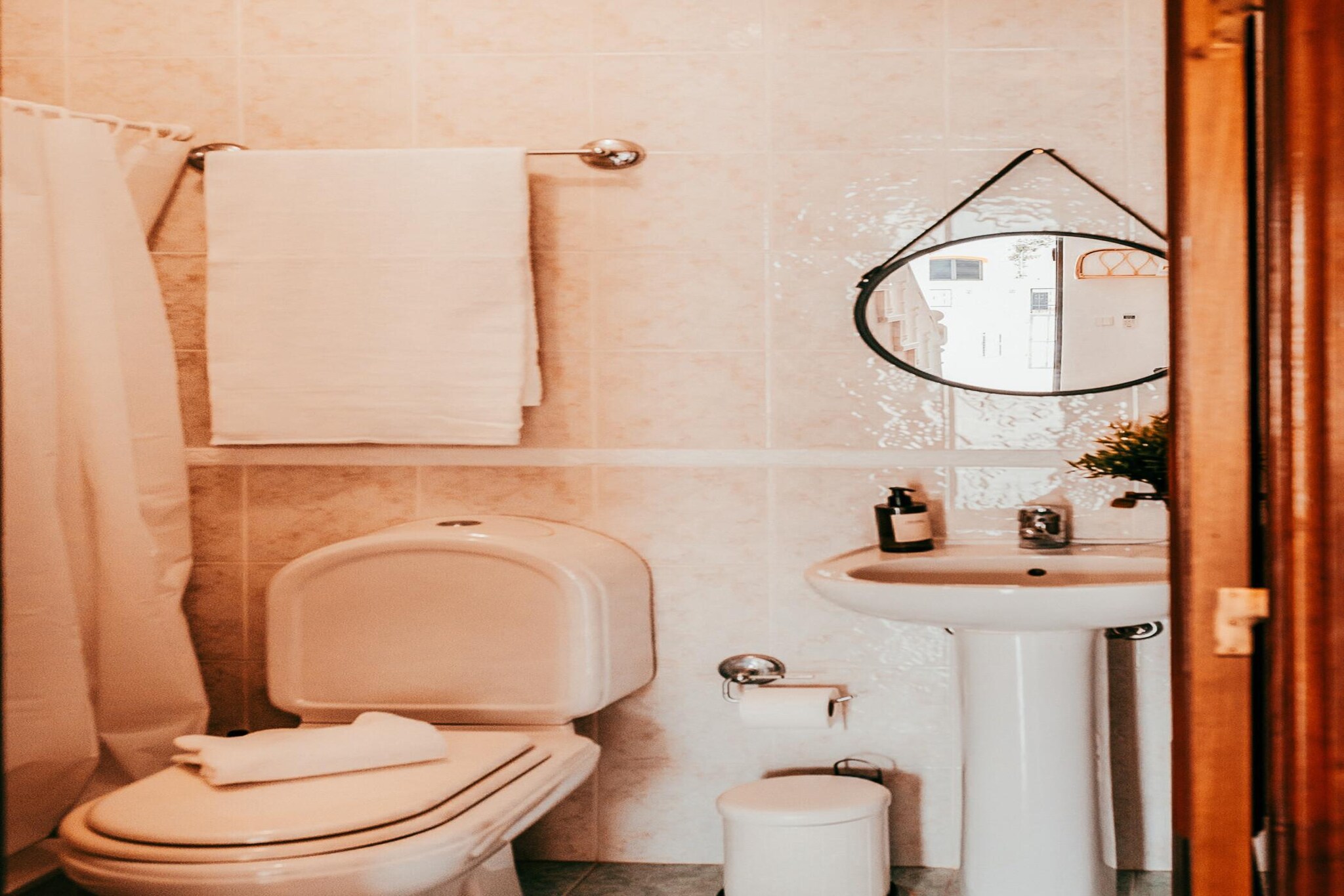 Altura Beach Villa by GT House-Badkamer