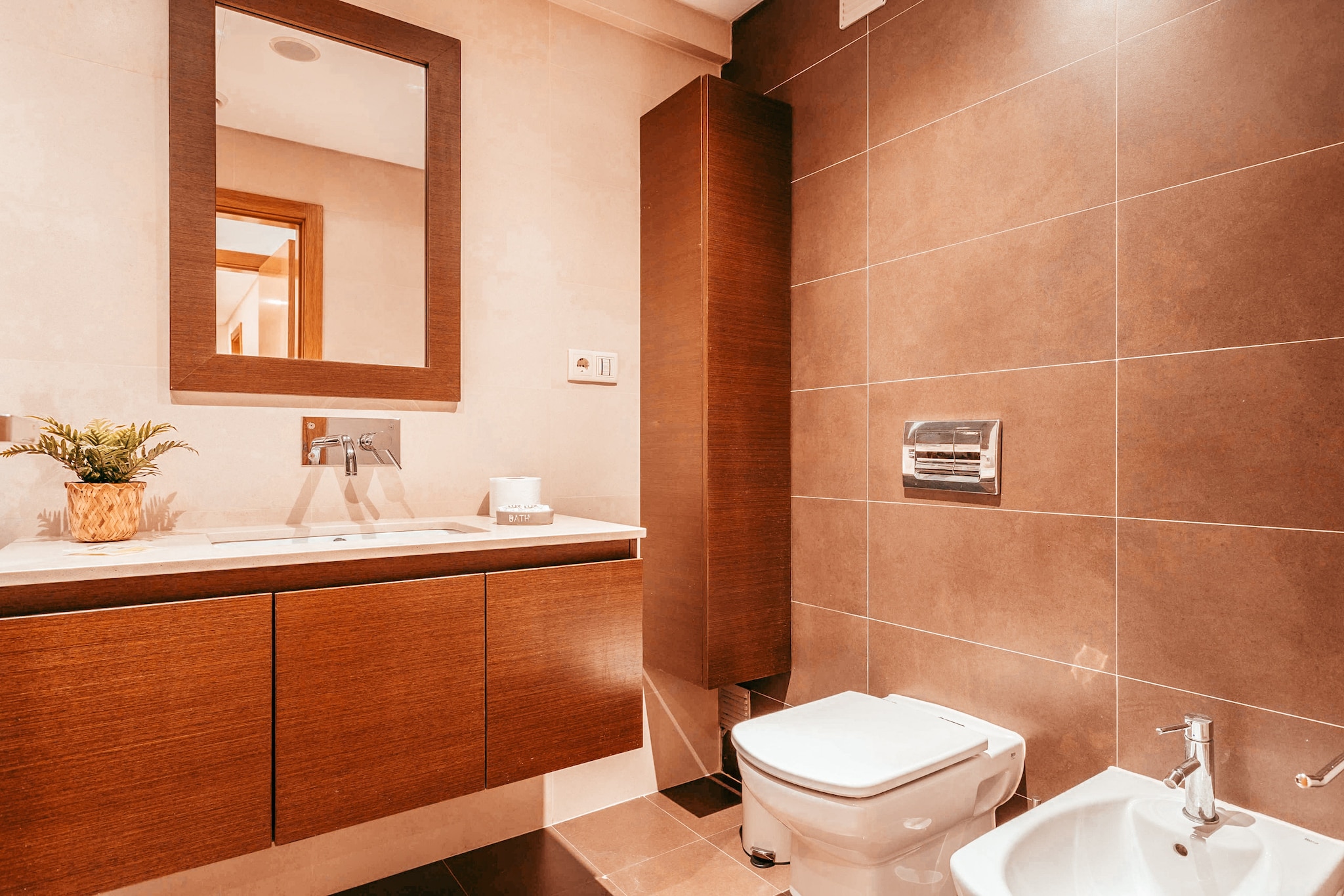 Modern & Elegant 2 bedroom in Amadora by GT House-Badezimmer