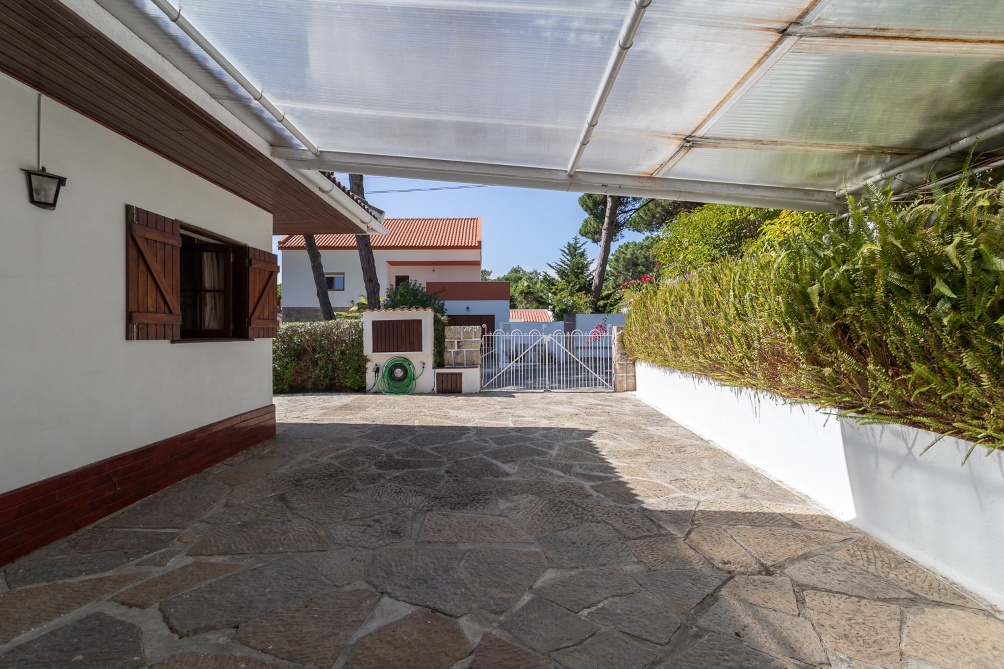 Charming  House and Terrace By Gt House-Image-tags.garage