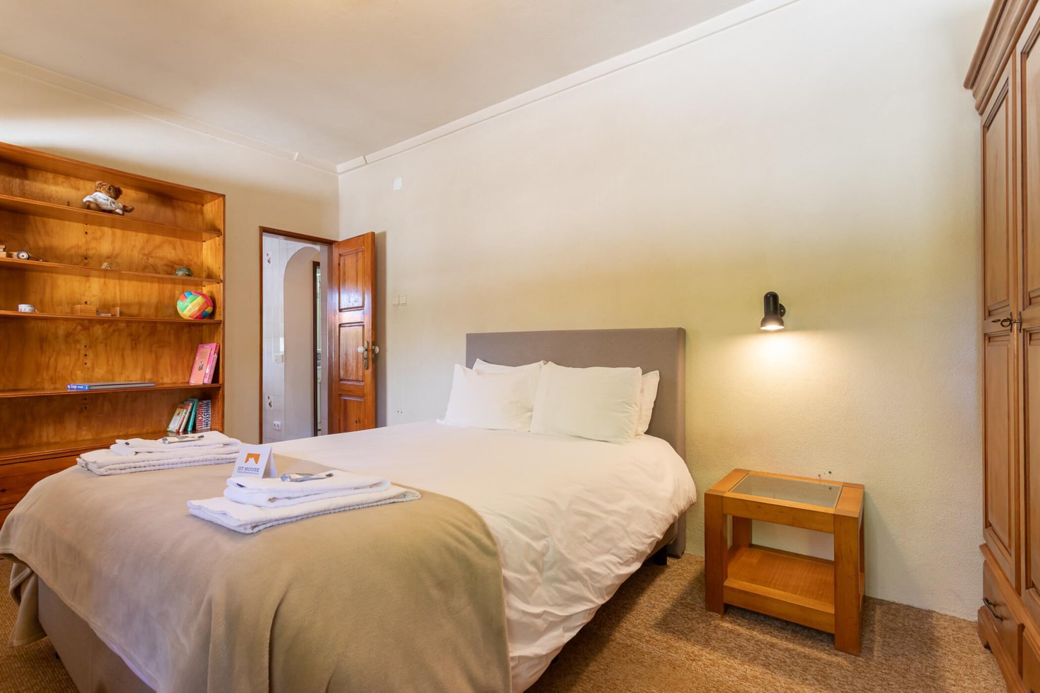 Charming  House and Terrace By Gt House-Schlafzimmer