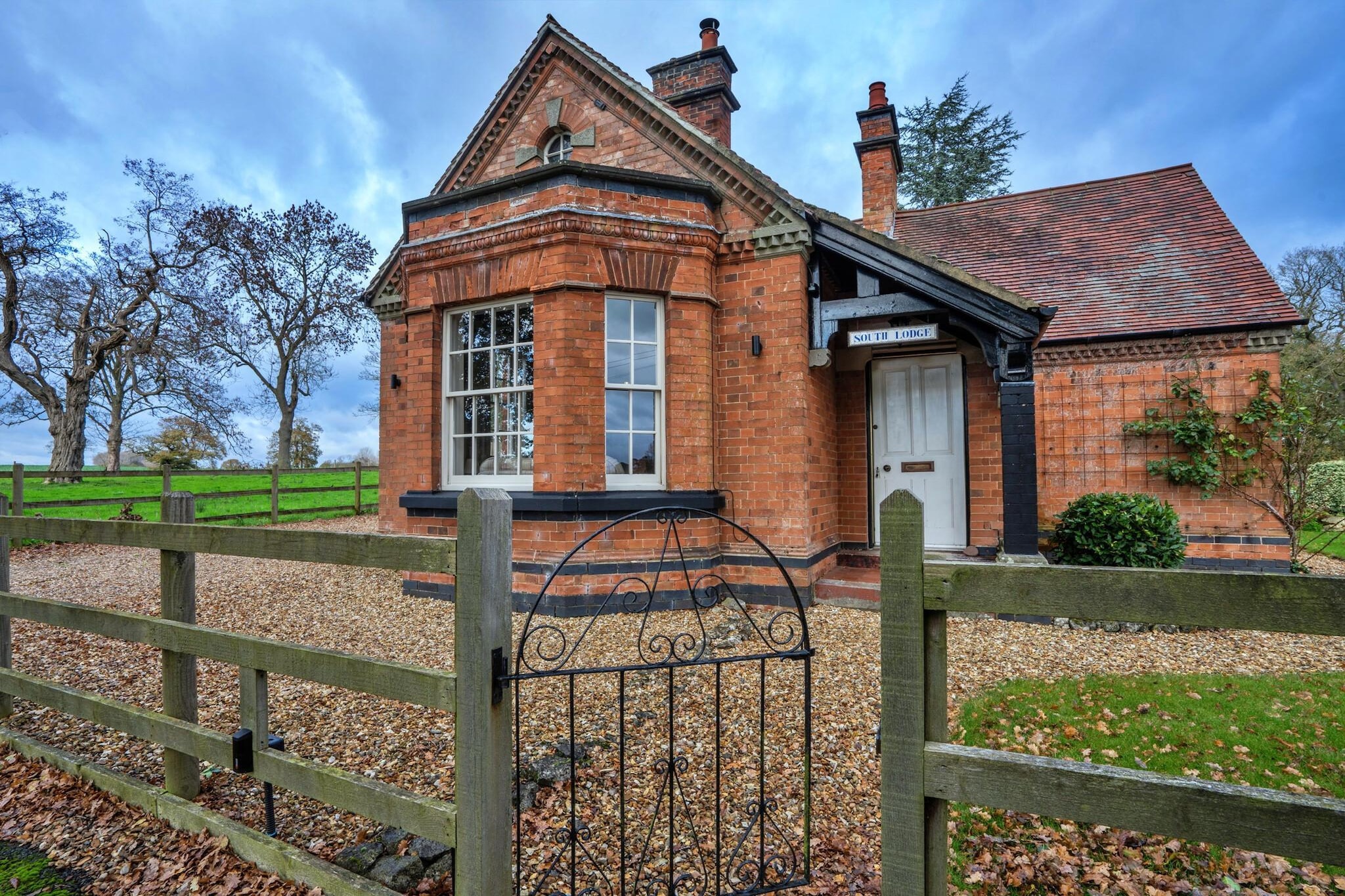South Lodge at Longford