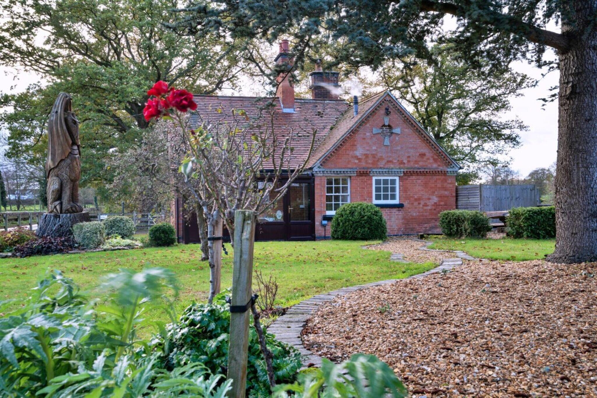 South Lodge at Longford - Exterior in summer