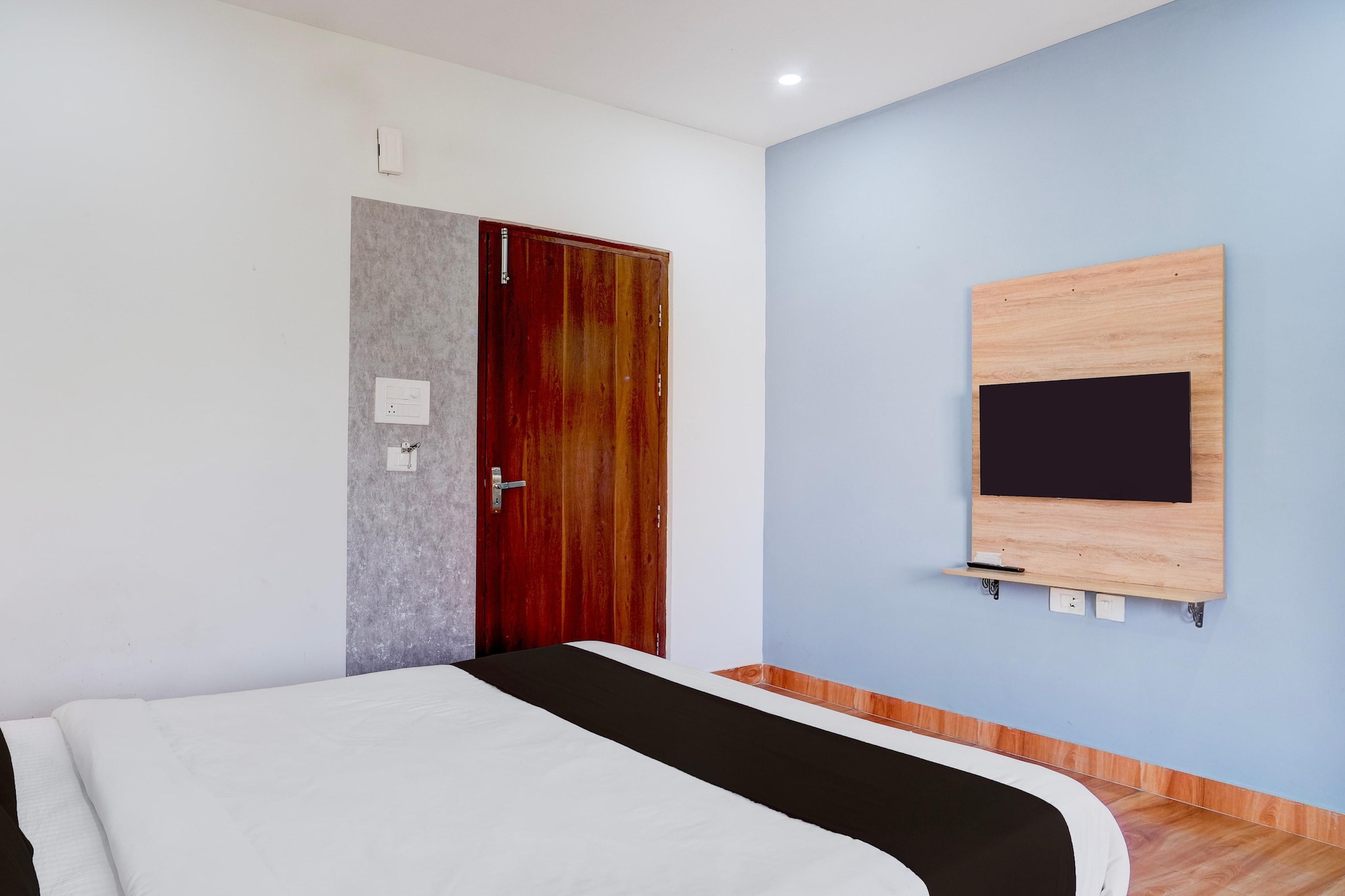 Super Townhouse Lalmati National Highway