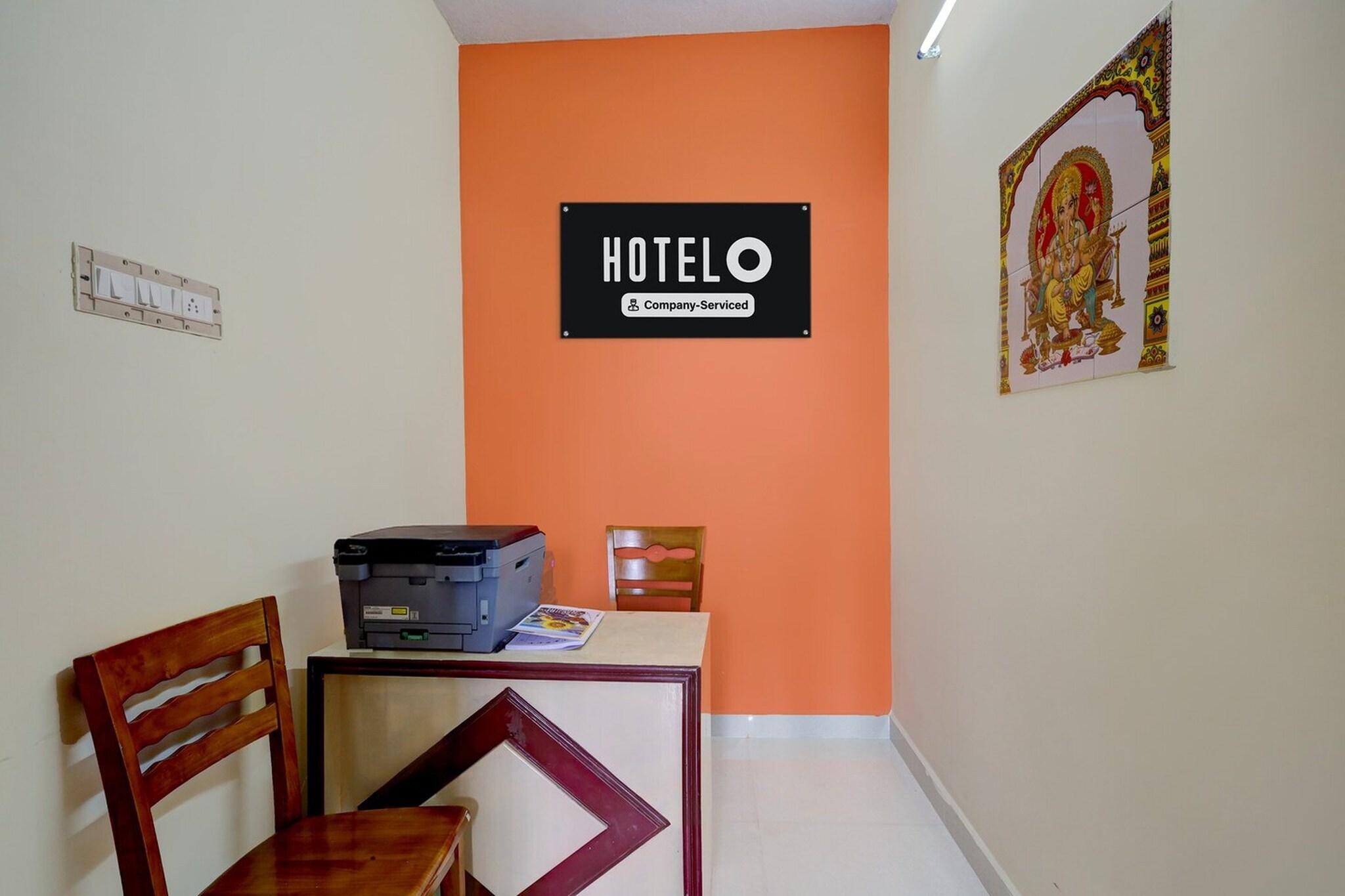 Ground floor: (bedroom(double bed, TV, seating area, air conditioning, telephone), bathroom(bathtub or shower, shower, washbasin, toilet, Towels incl., shampoo, body soap, hot water))