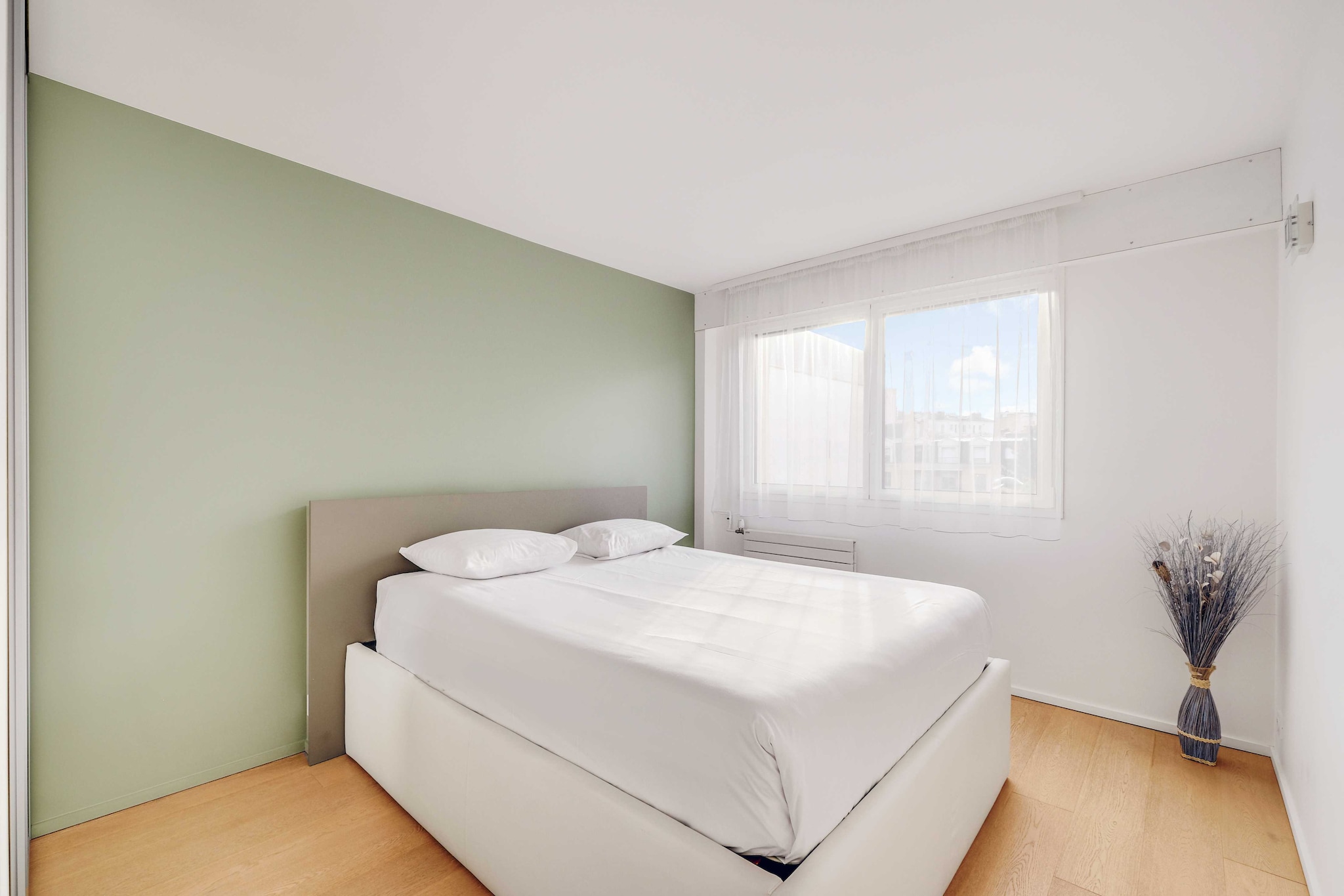 IY-25B-REPUBLIQUE-M-Niet-getagd