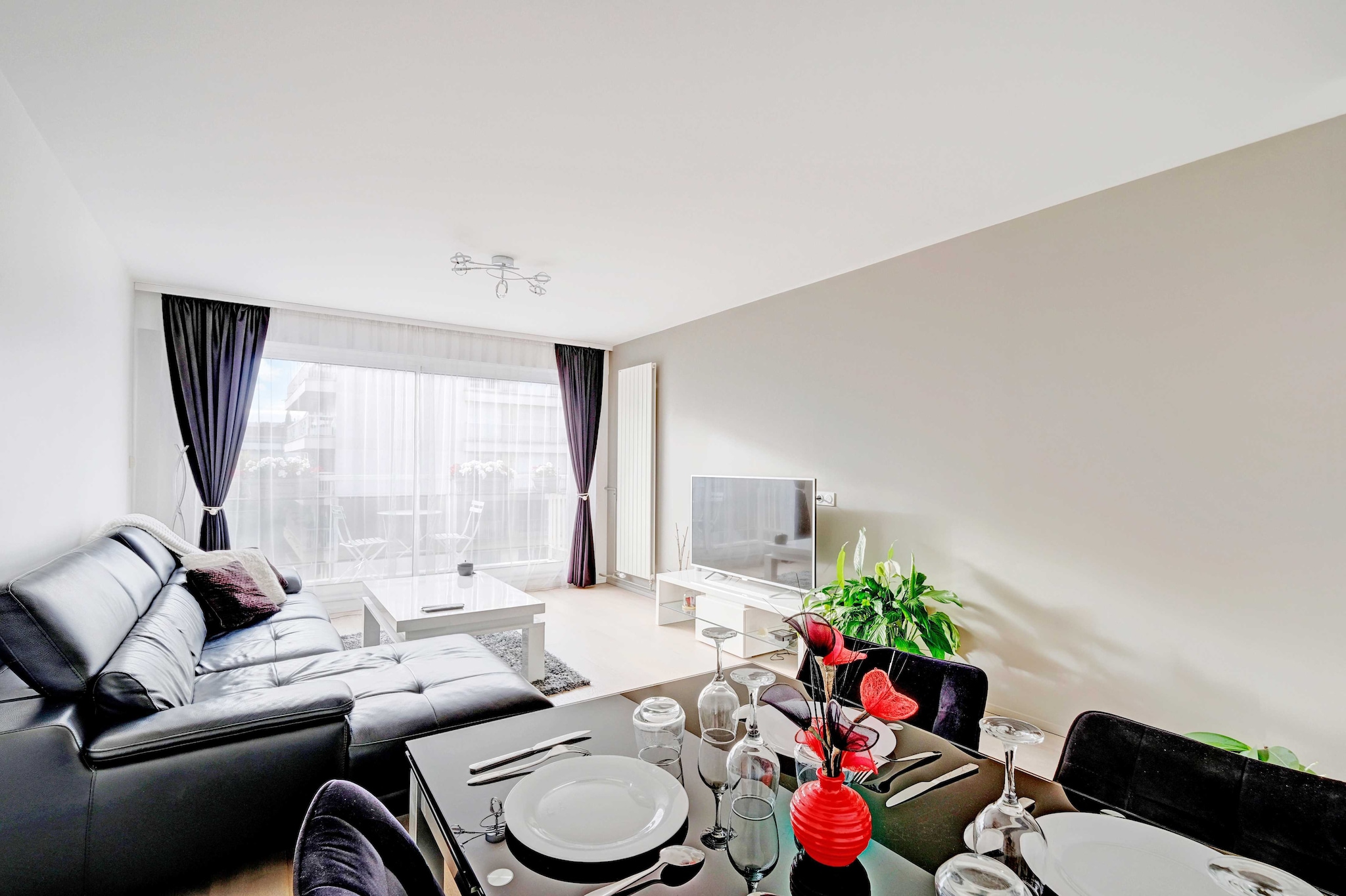 IY-25B-REPUBLIQUE-M-Niet-getagd