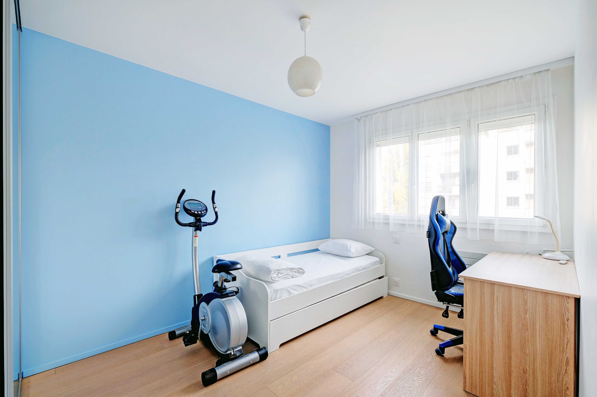 IY-25B-REPUBLIQUE-M-Niet-getagd