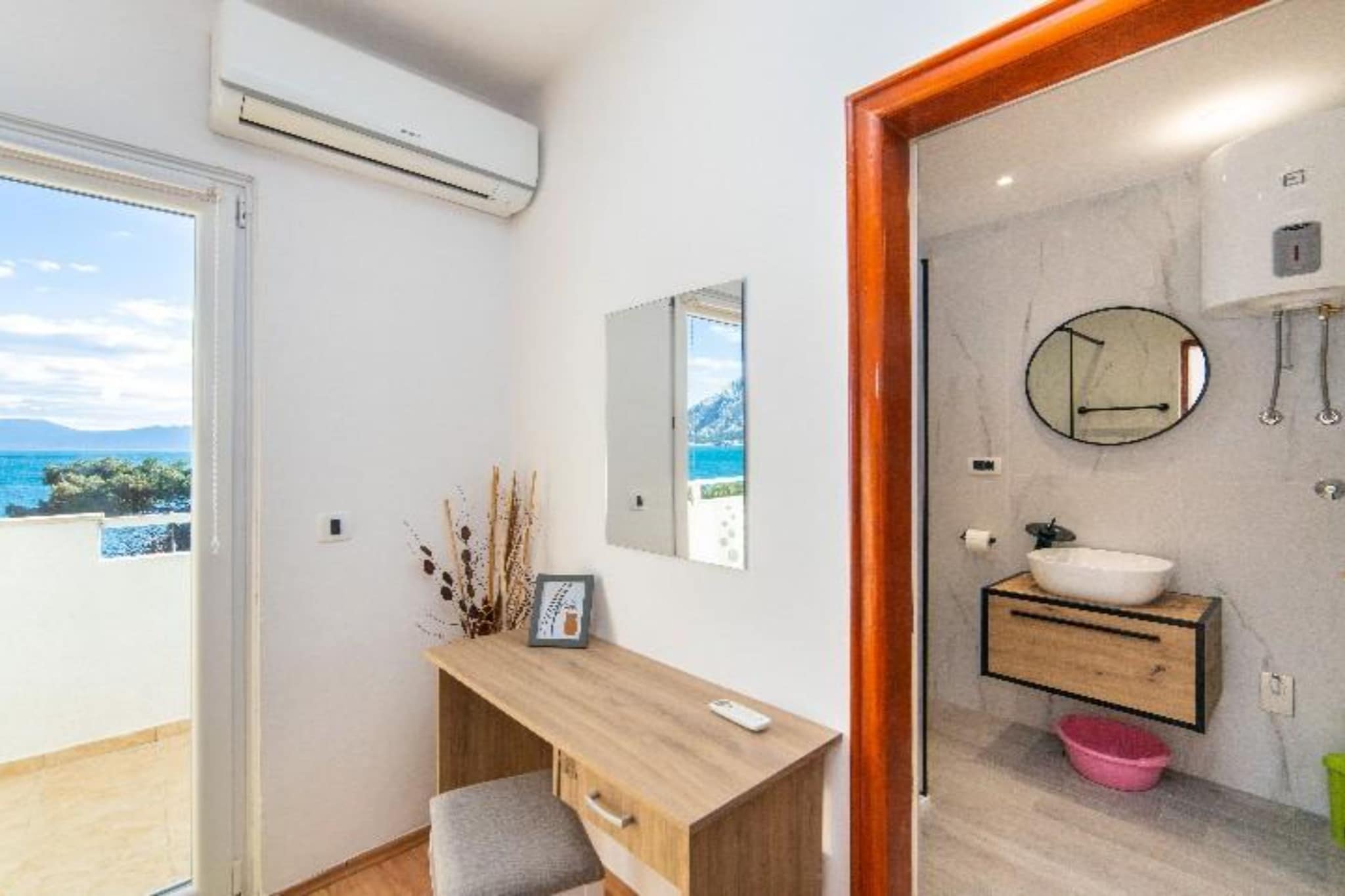 Apartments Smiljana Podaca - One bedroom apartment with sea view 1