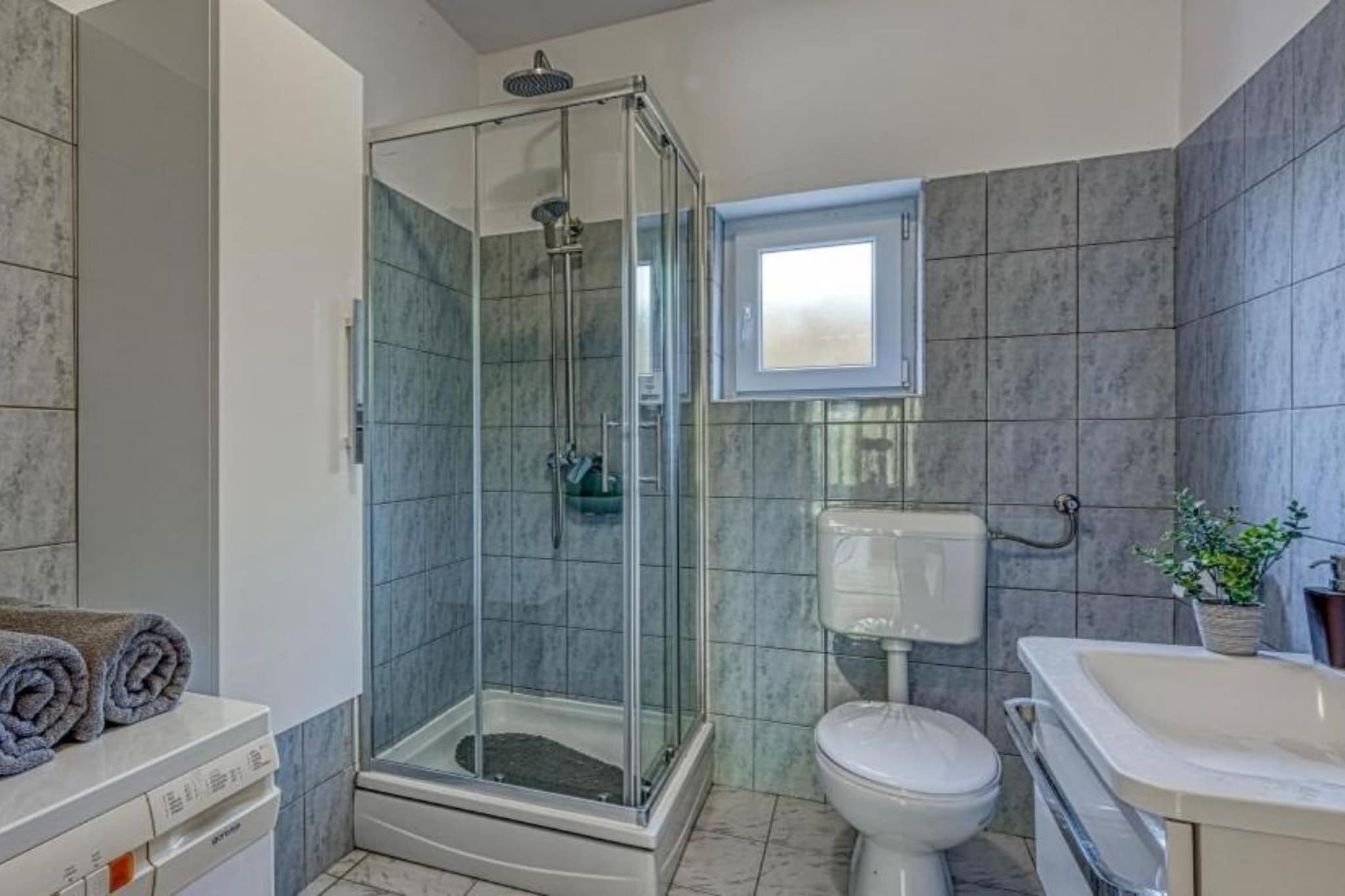 Villa Lara With Pool And Sea View - Four Bedroom Villa With Pool And Sea View - Badkamer