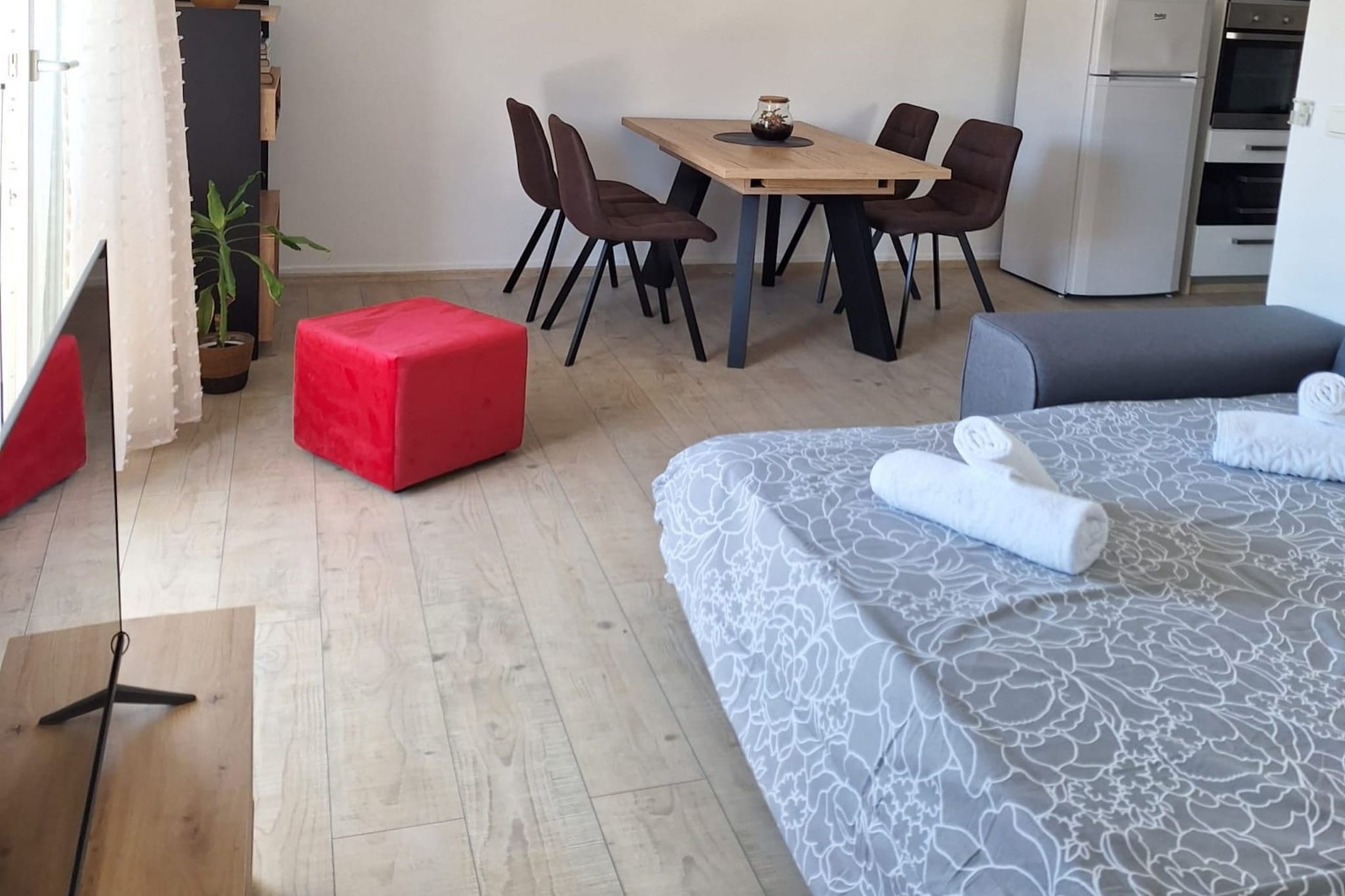 Apartment Beleca - One Bedroom Apartment with Balcony - Slaapkamer