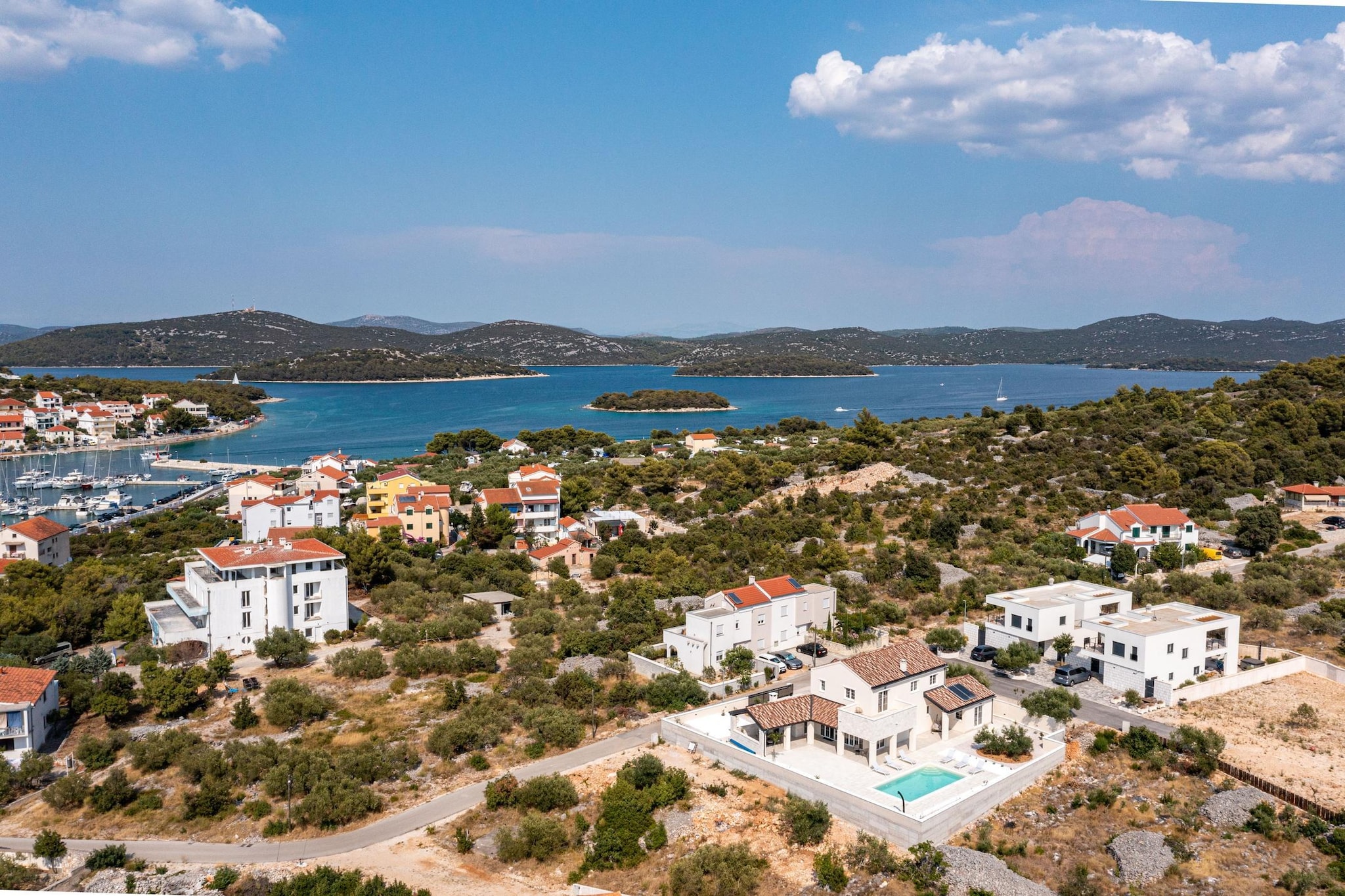 VILLA ROYAL STONE-Zones été à 1 km