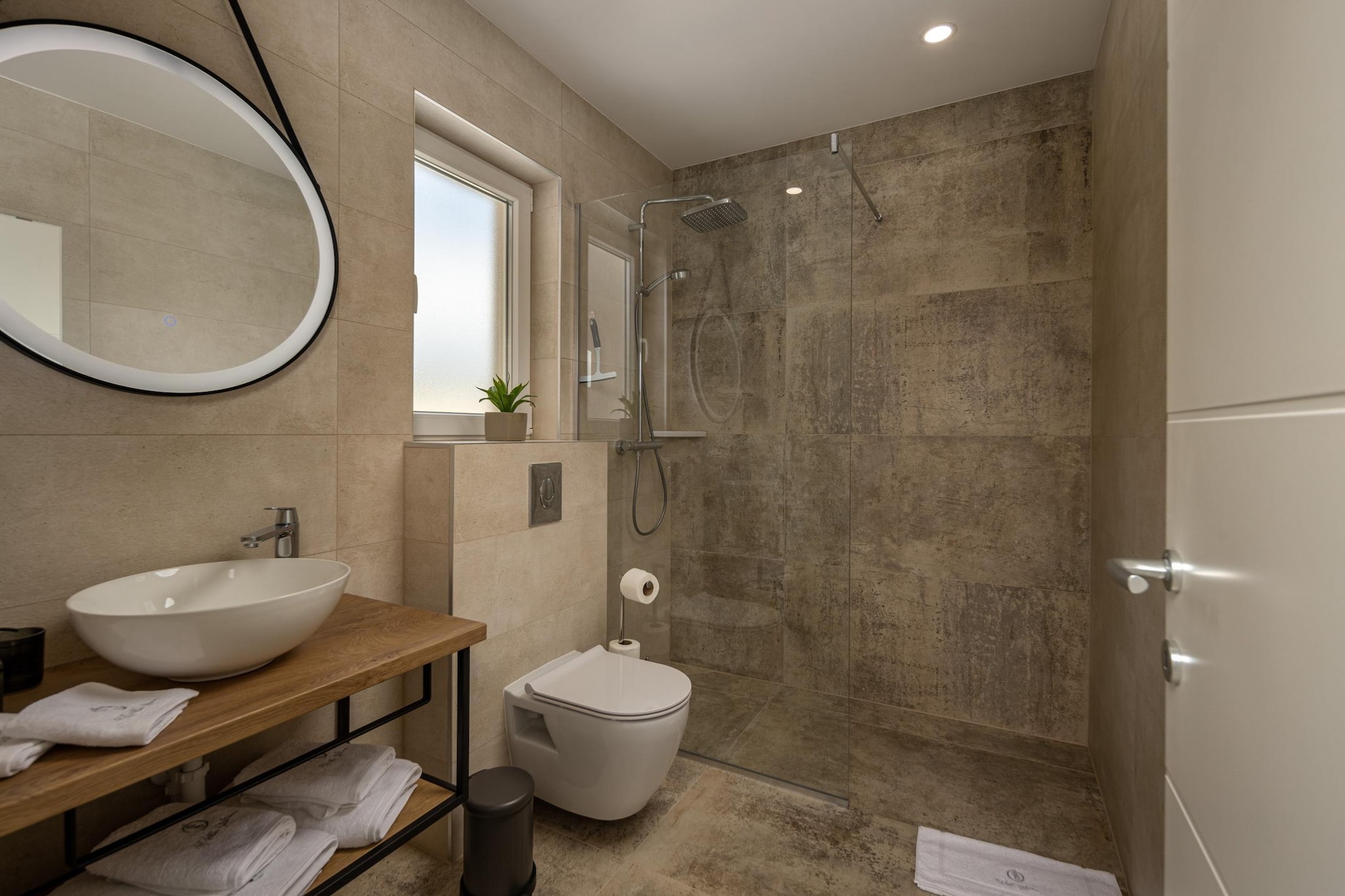 VILLA ROYAL STONE-Salle de bain