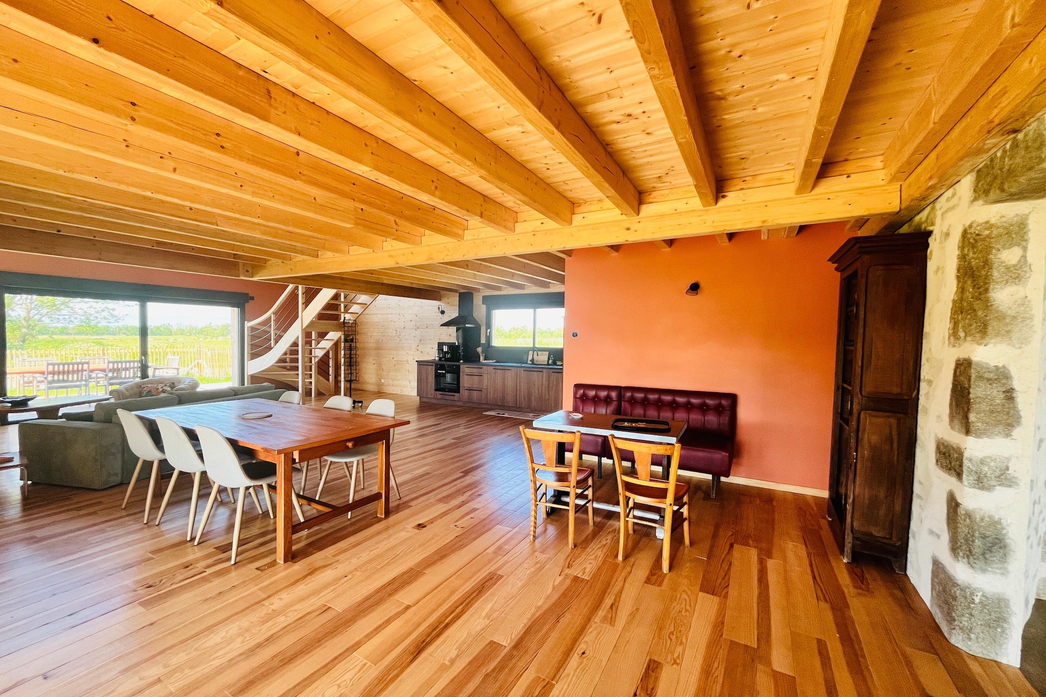 Maison de Vacances XXL Gouville sur mer-Wohnzimmer