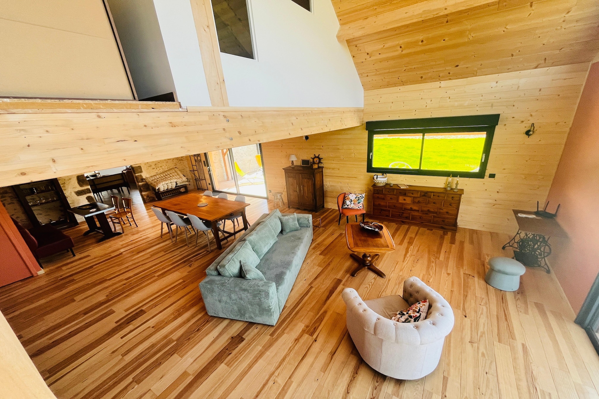 Maison de Vacances XXL Gouville sur mer-Wohnzimmer