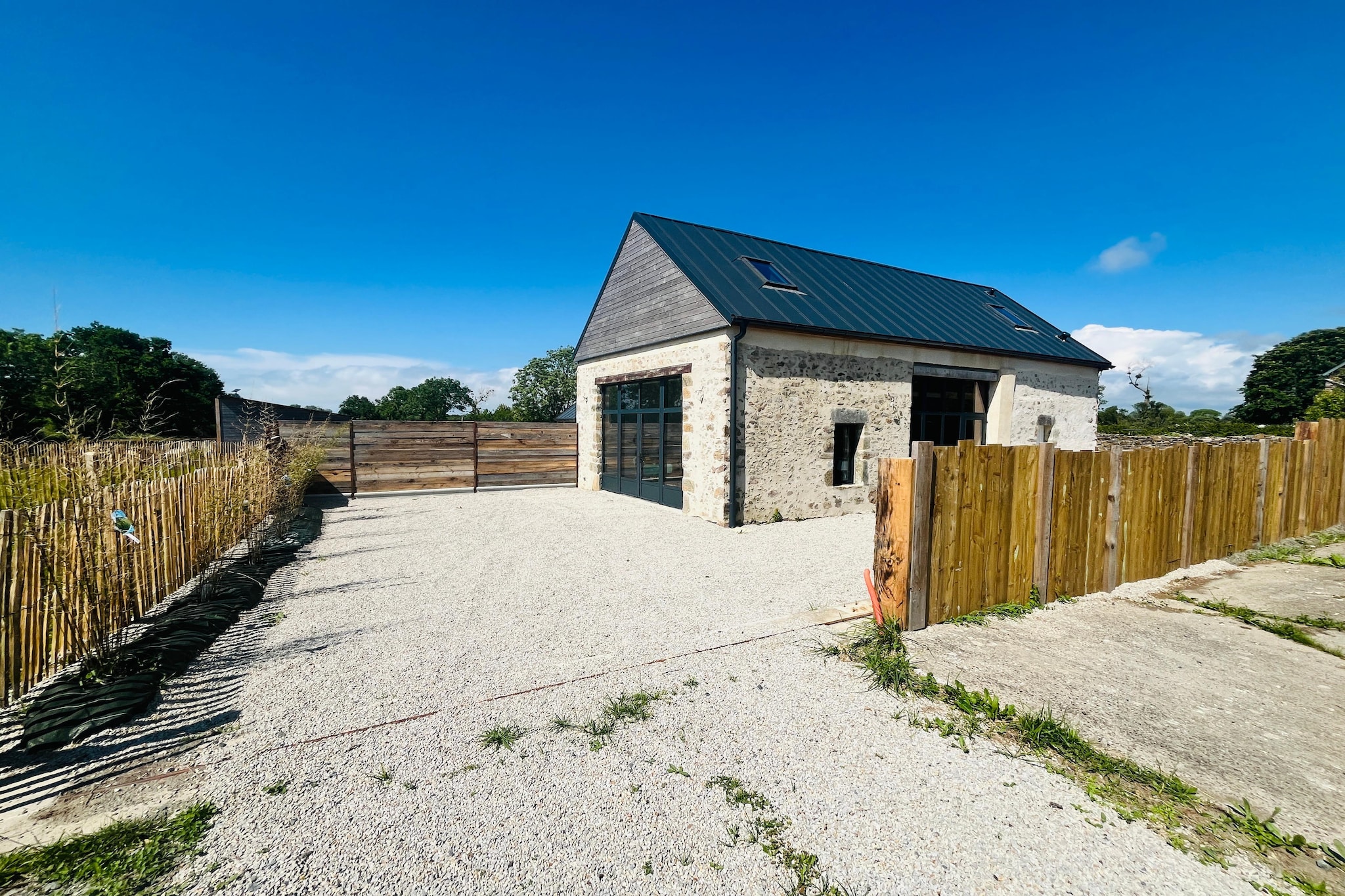 Maison de Vacances XXL Gouville sur mer-Außenbereich Sommer