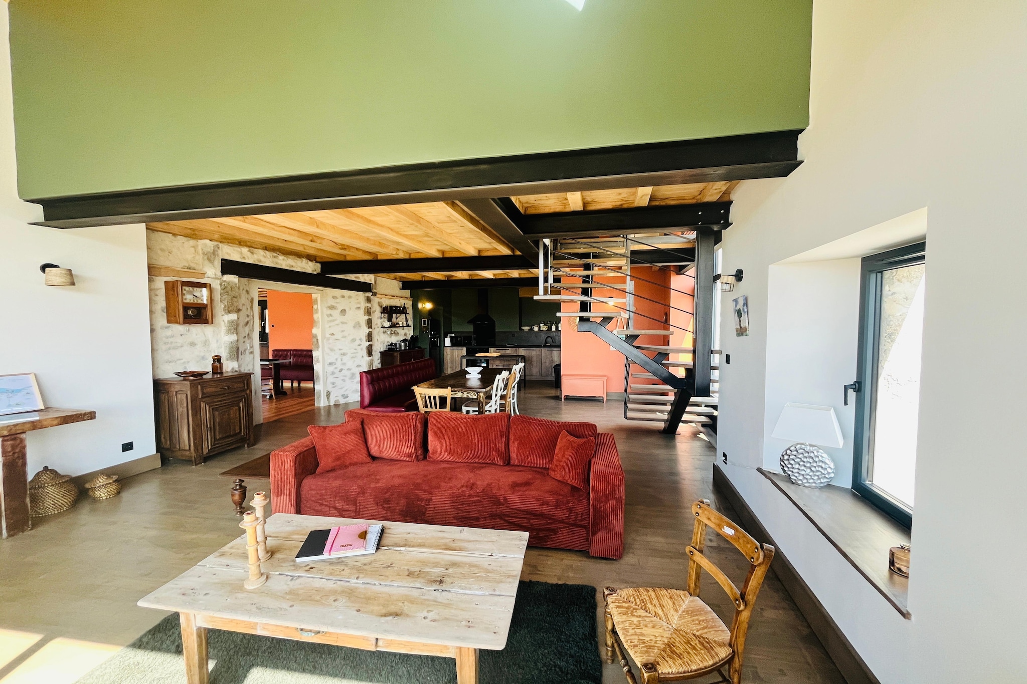 Maison de Vacances XXL Gouville sur mer-Wohnzimmer