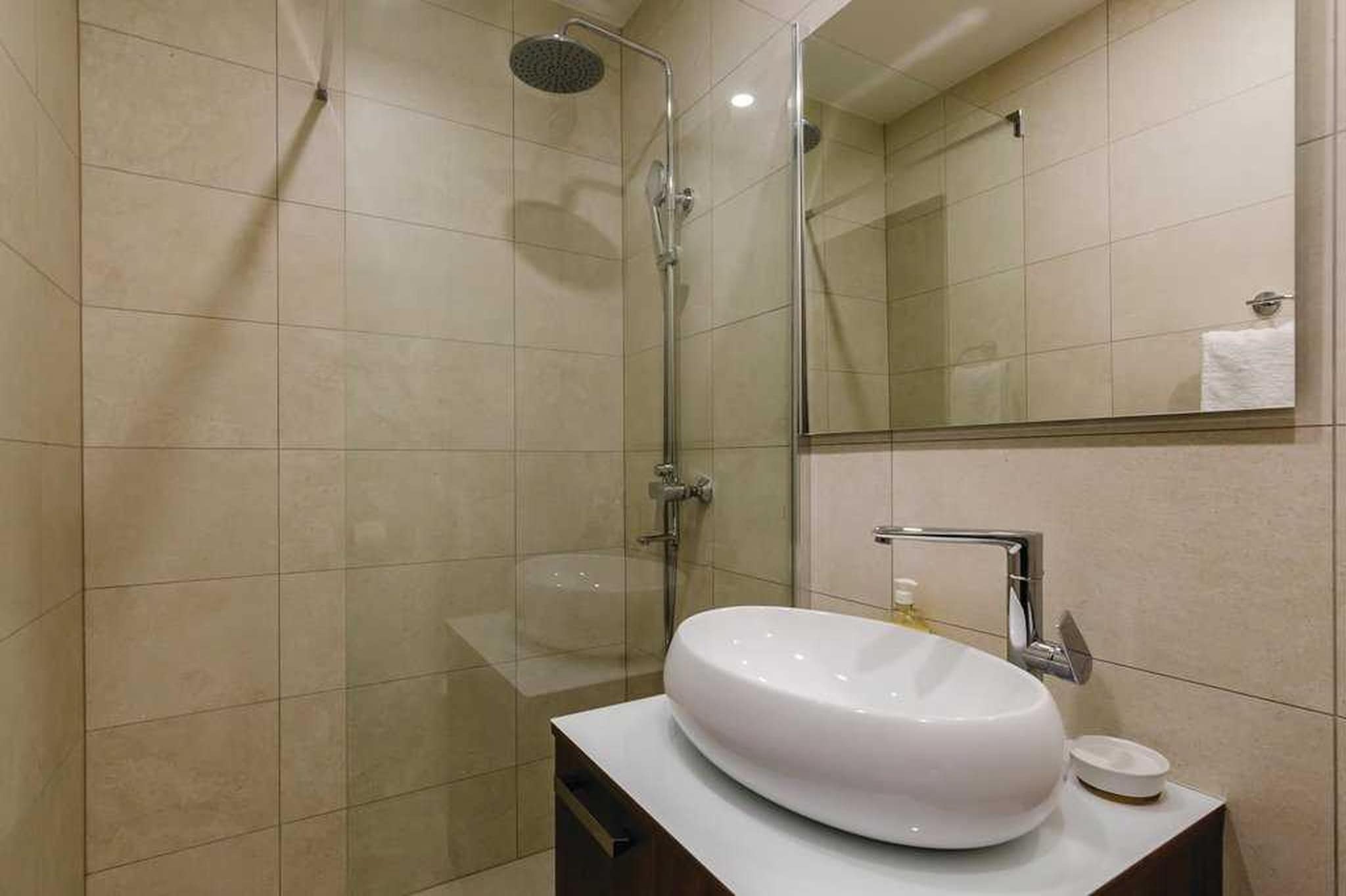 HOLIDAY HOUSE STONE BLISS-Badkamer