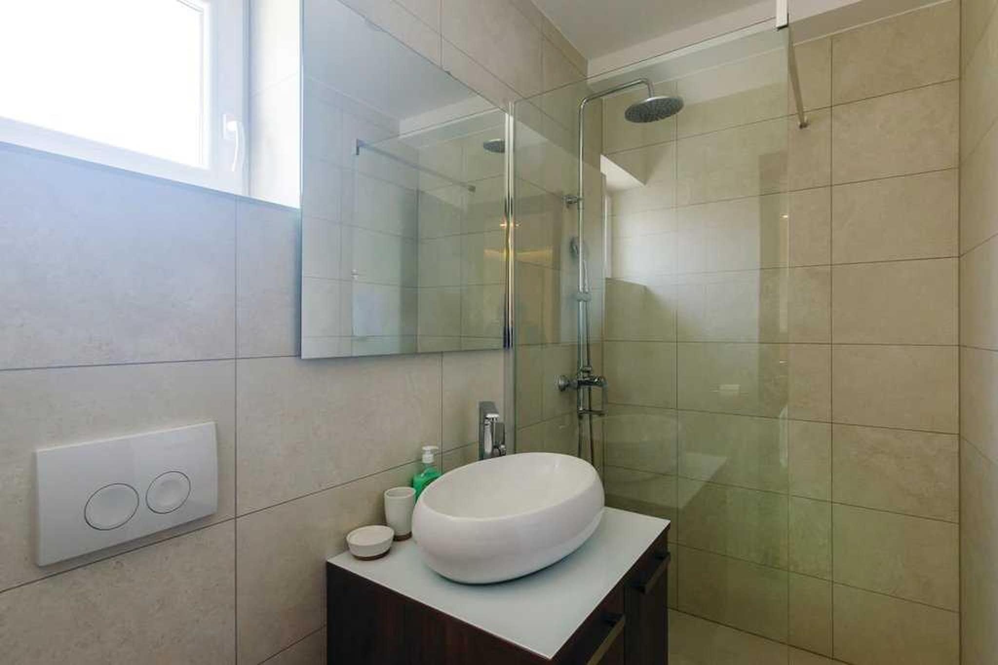 HOLIDAY HOUSE STONE BLISS-Badkamer