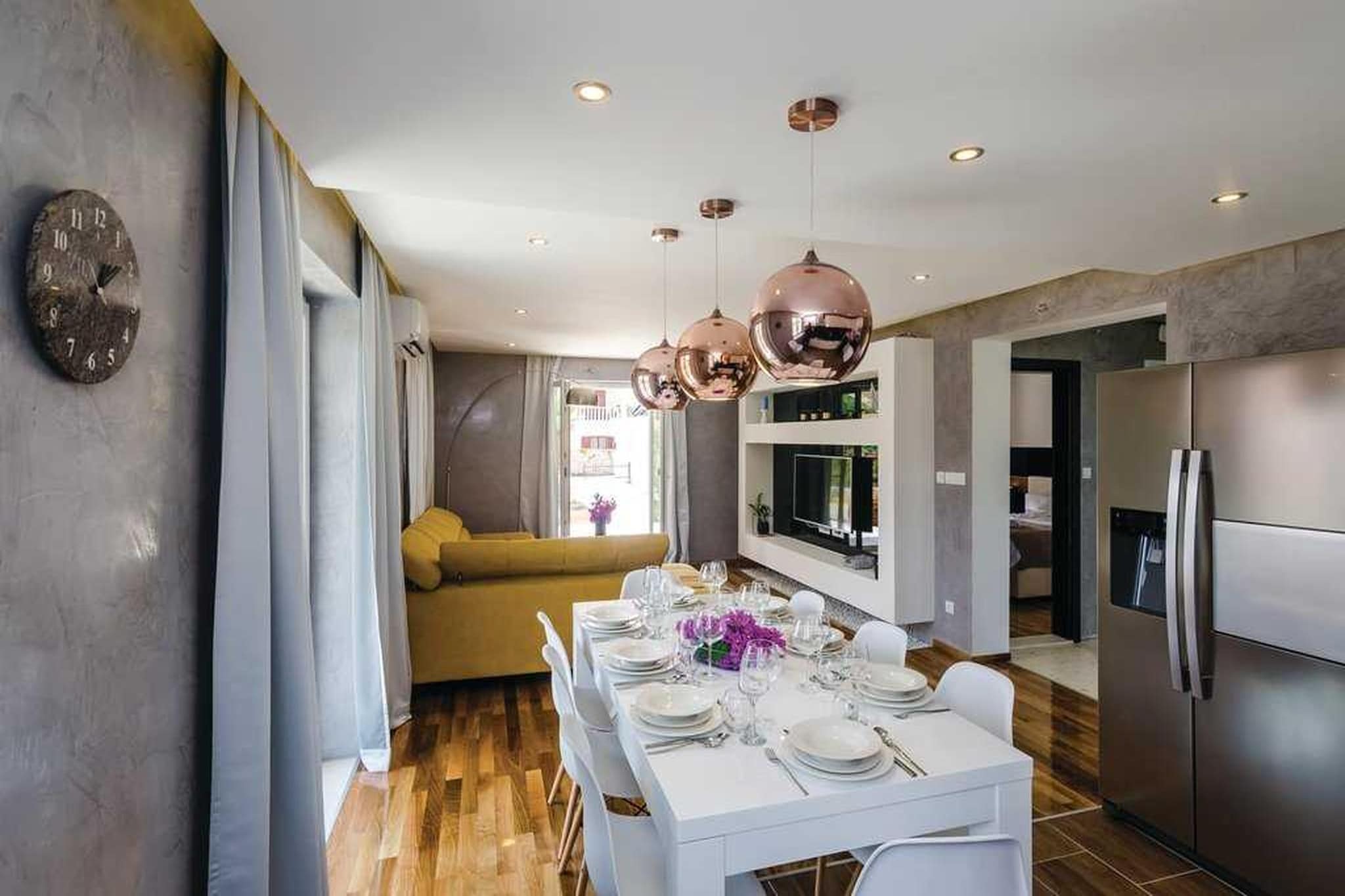 HOLIDAY HOUSE STONE BLISS-Eetkamer