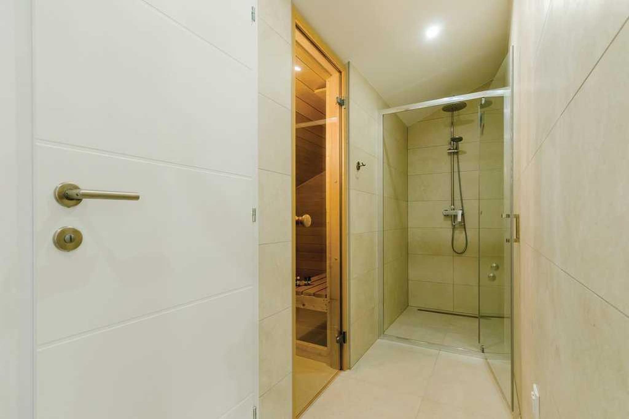 HOLIDAY HOUSE STONE BLISS-Badkamer