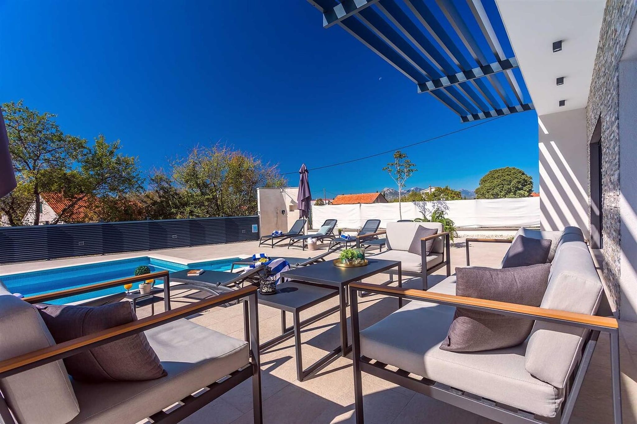 VILLA CASA MIA LUXURY RETREAT WITH SWIMMING POOL-Terrasse / balcon