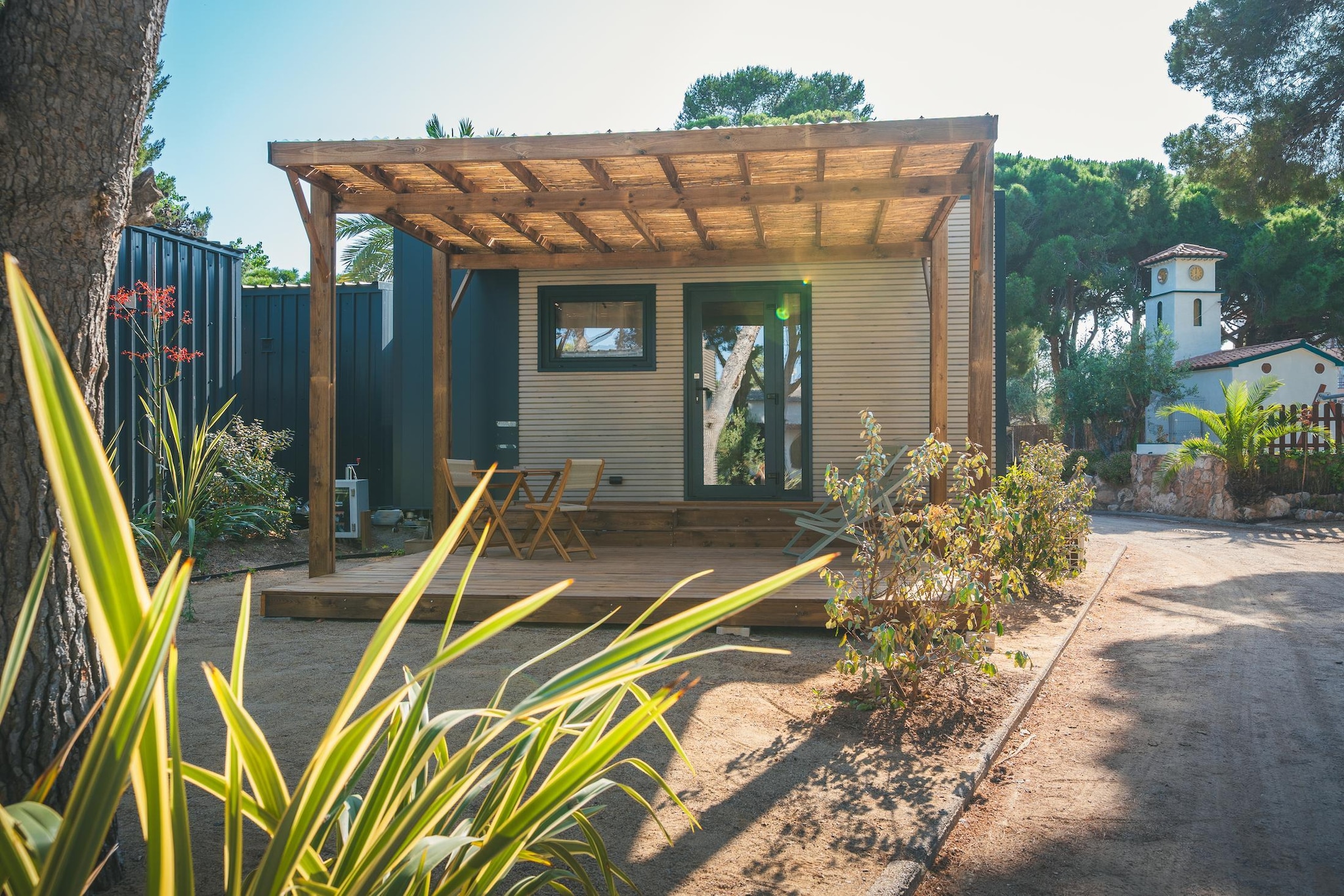 HOLA CAMP SANT SALVADOR-Tiny House-Buitenkant zomer