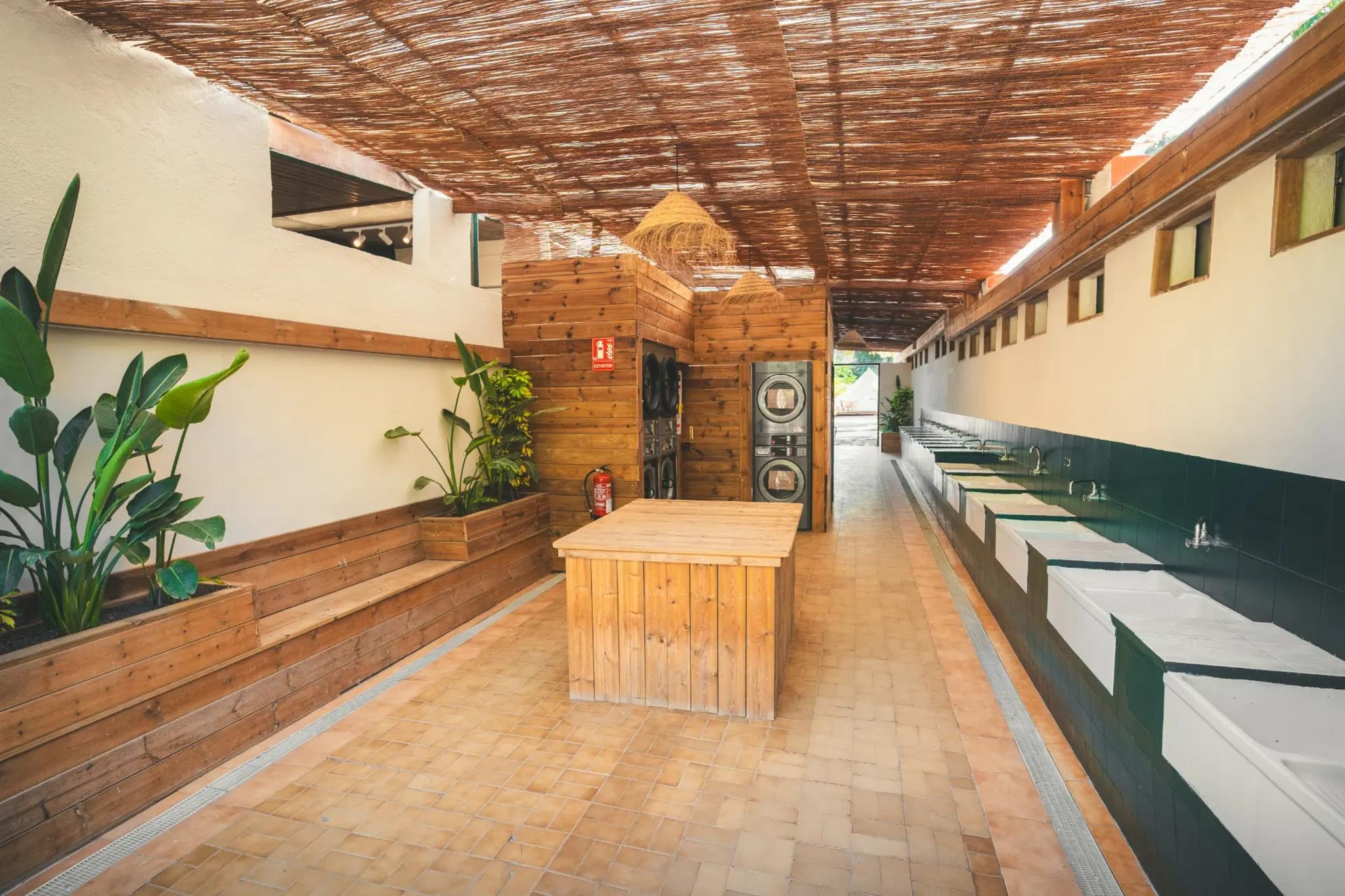 HOLA CAMP SANT SALVADOR-Superior 4-Gebieden zomer 1km