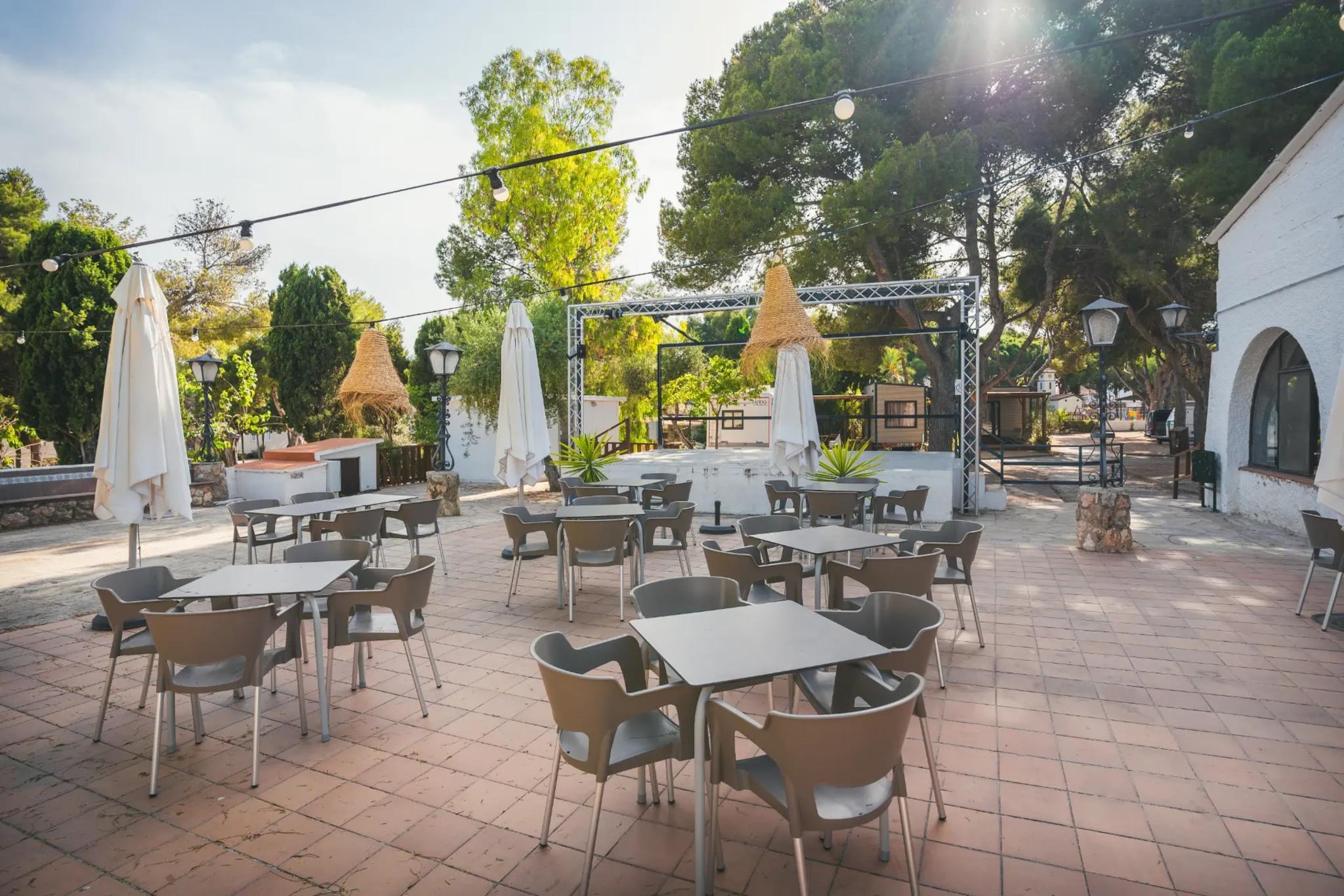 HOLA CAMP SANT SALVADOR-Superior 4-Gebieden zomer 1km