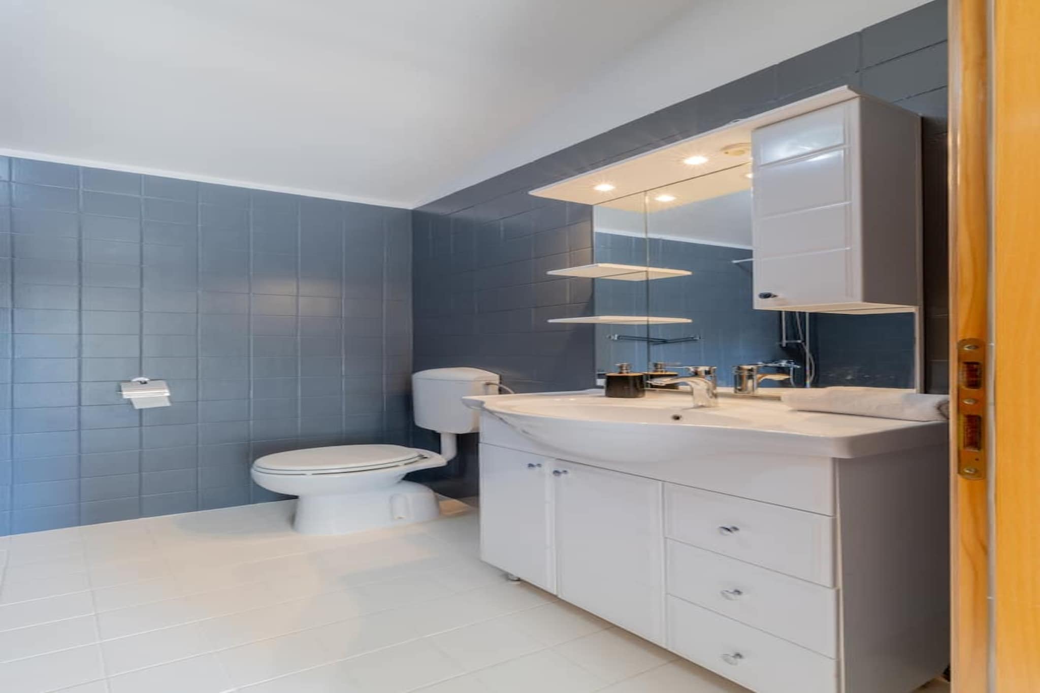 Villa Lavandis-Badkamer