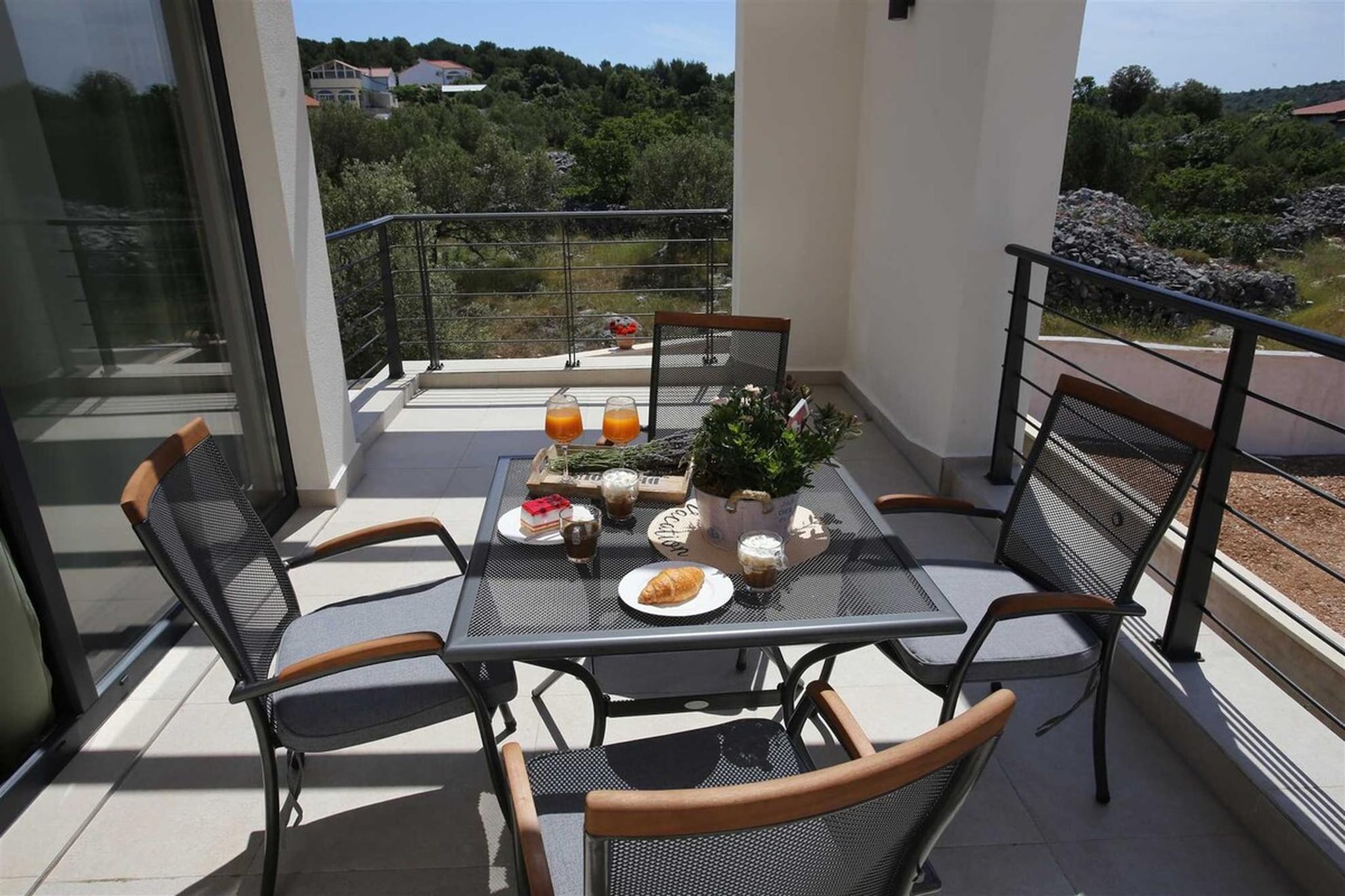 VILLA PUNTA SOL-Terrasbalkon