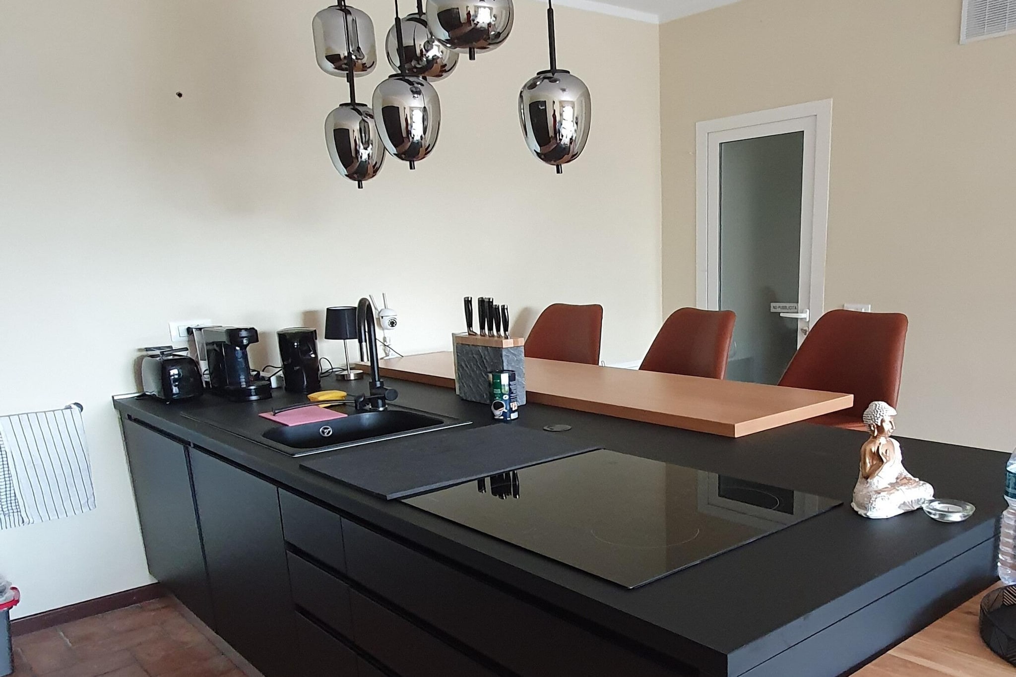 Apartment in einer charmanten Villa mit Meerblick-Cuisine