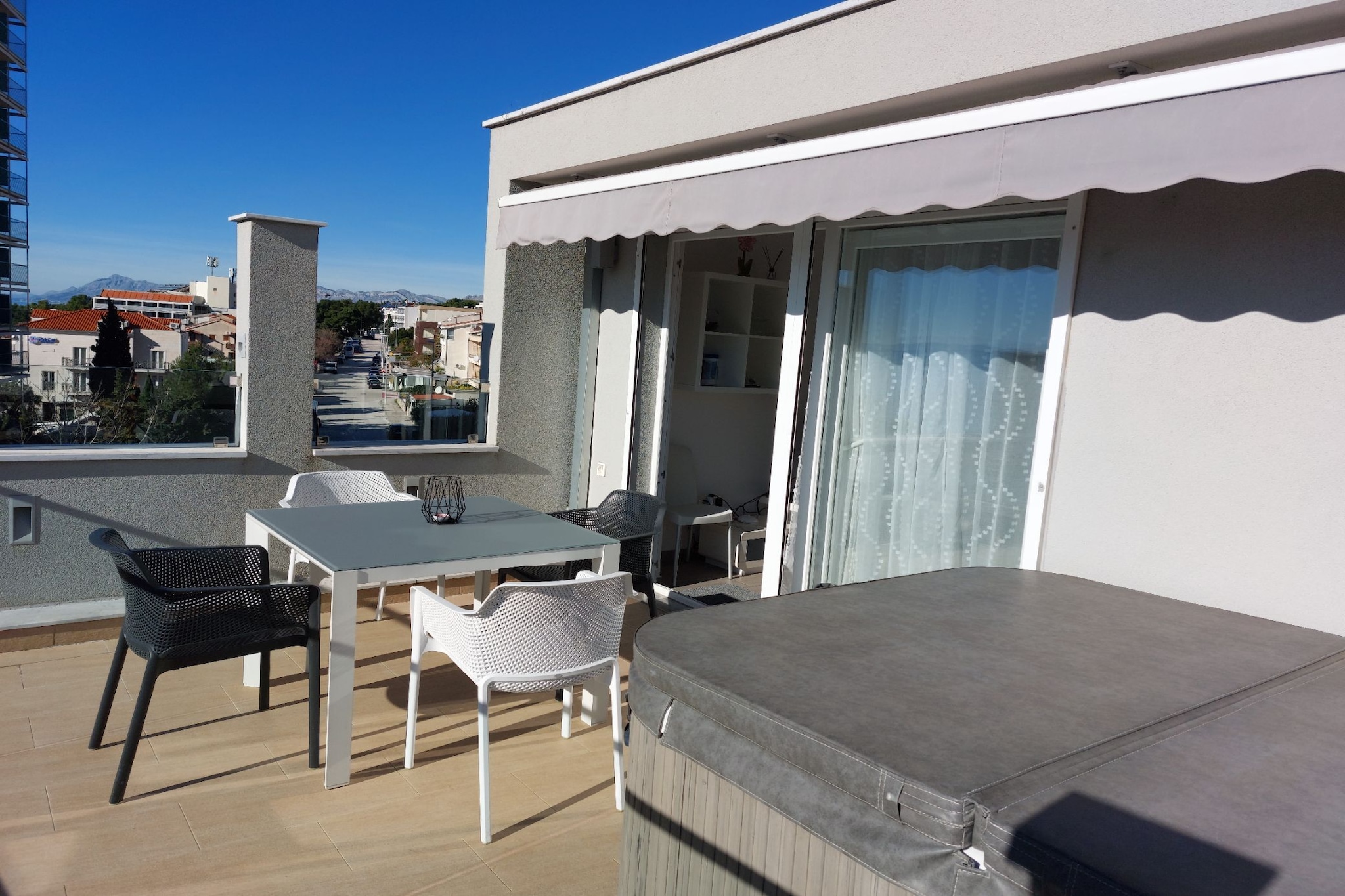 Villa Nižić Makarska -Two Bedroom Apartment With Terrace And Hot Tub (Lux F) - Terrasbalkon