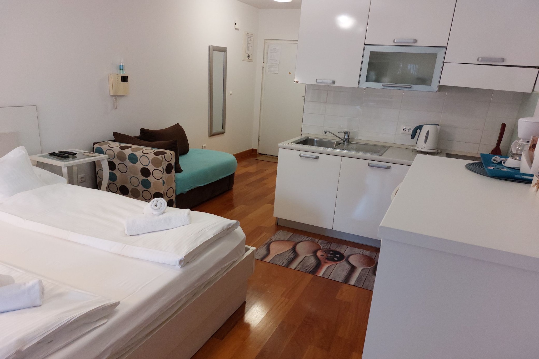 Villa Nižić Makarska - Studio Apartment With Balcony (Studio S) - Slaapkamer