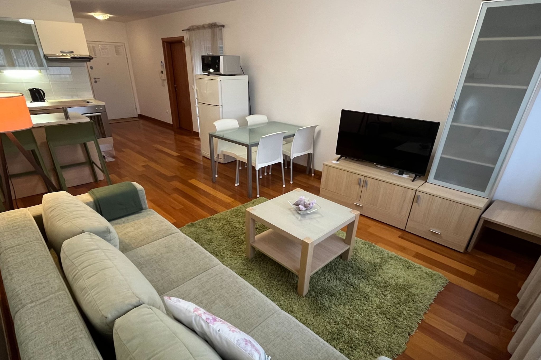 Villa Nižić Makarska - One Bedroom Apartment With Balcony (G) - Woonkamer