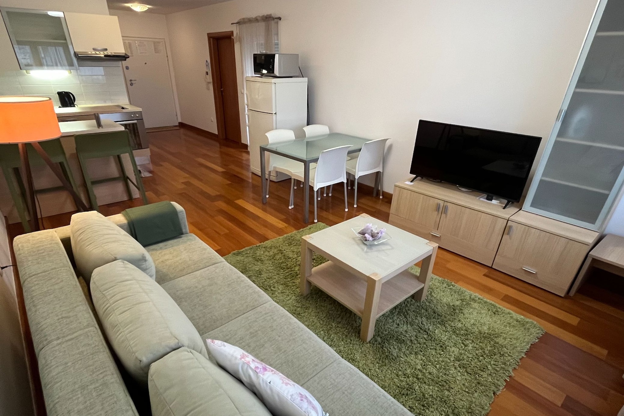 Villa Nižić Makarska - One Bedroom Apartment With Balcony (G) - Woonkamer