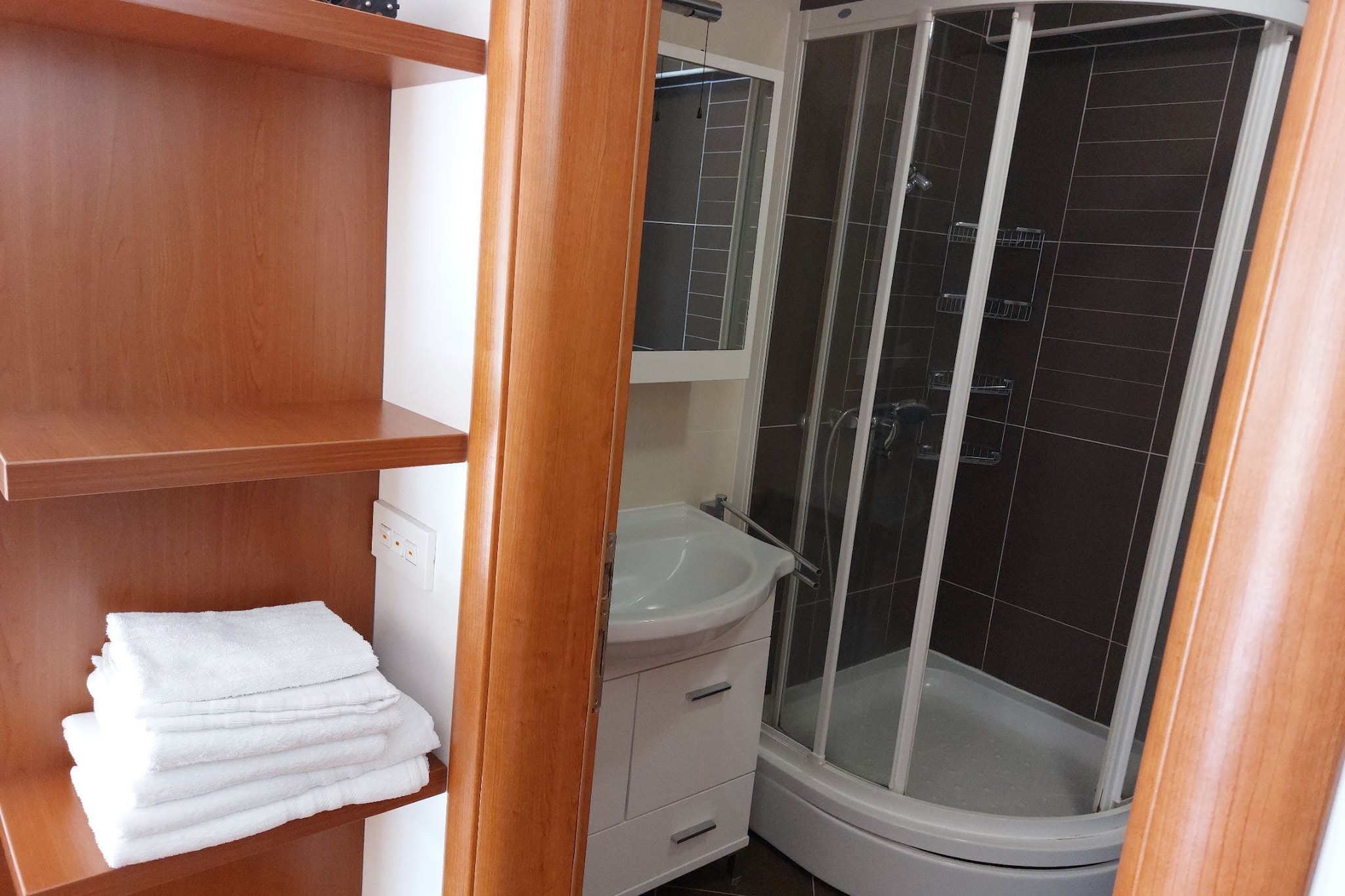 Villa Nižić Makarska - One Bedroom Apartment With Balcony (Marina) - Badkamer