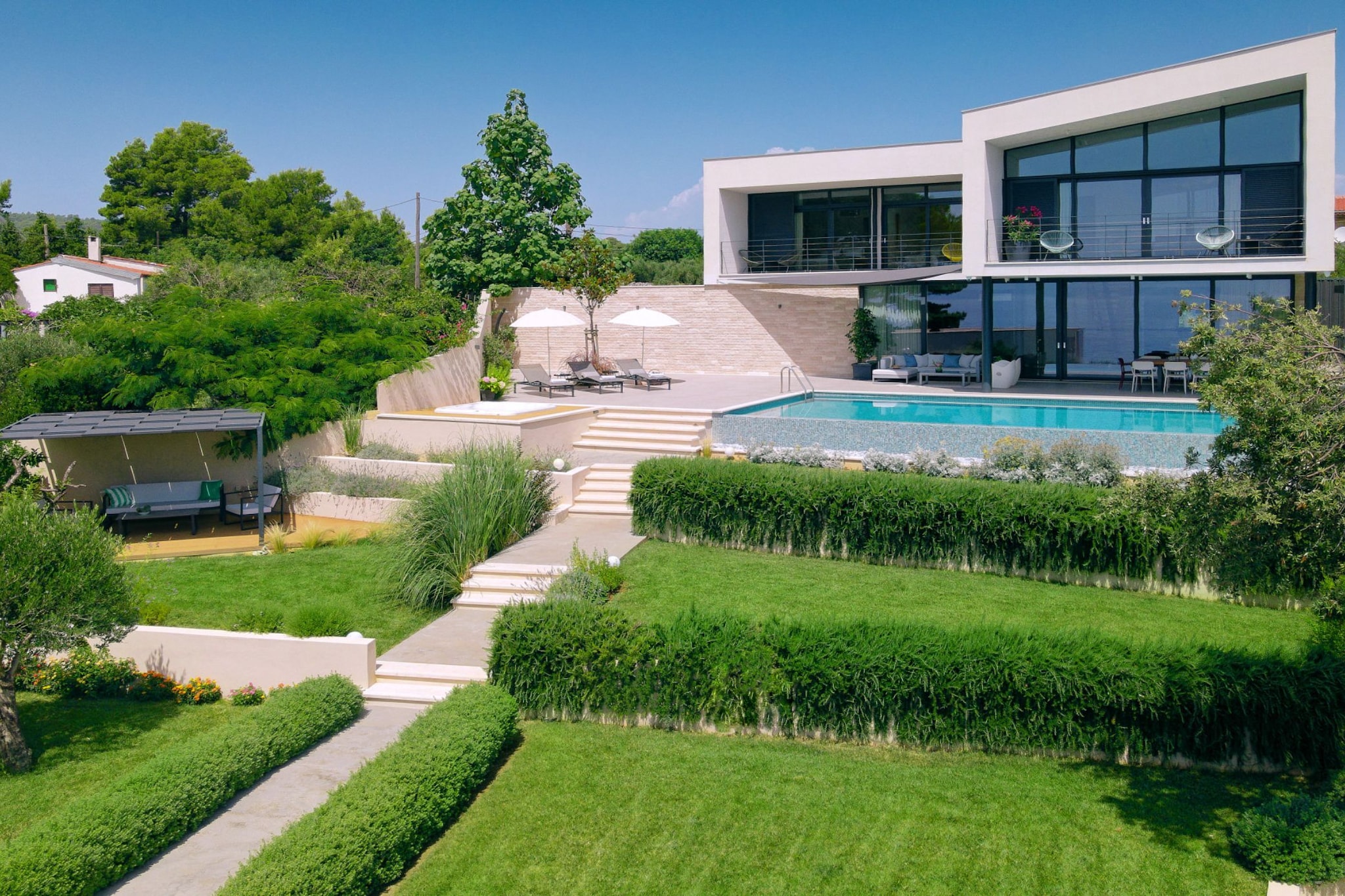Villa Katina - Four bedroom Vila with pool and hot tub - Im Freien