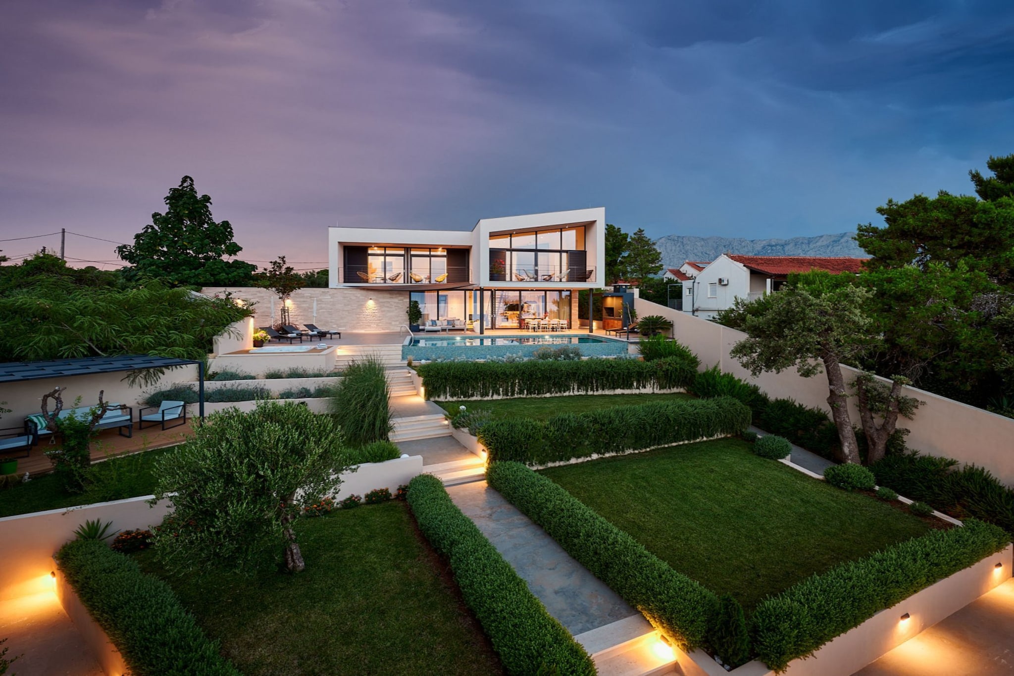 Villa Katina - Four bedroom Vila with pool and hot tub - Im Freien