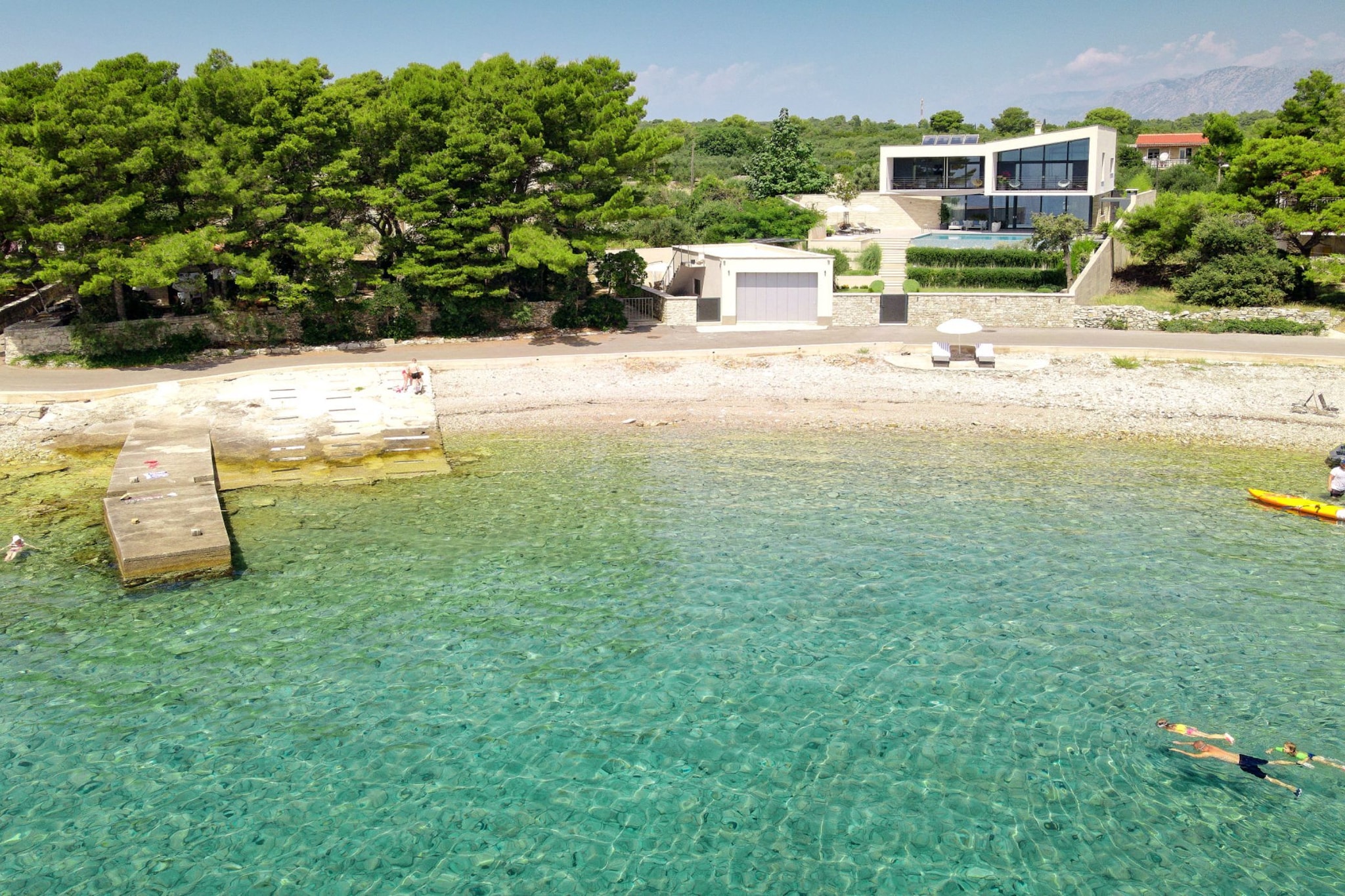 Villa Katina - Four bedroom Vila with pool and hot tub - Im Freien